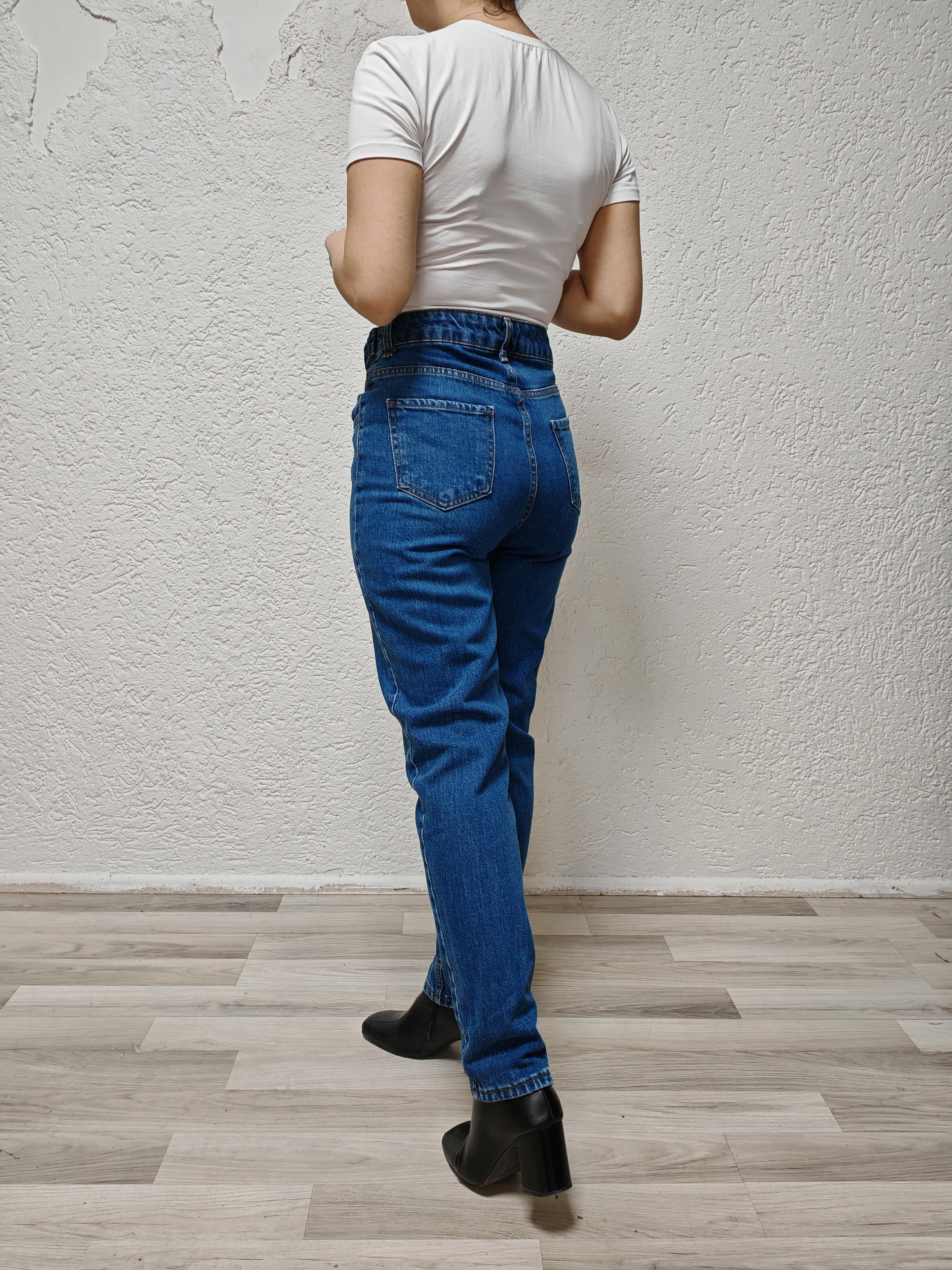 lacivert kemer detaylı mom jean kadın