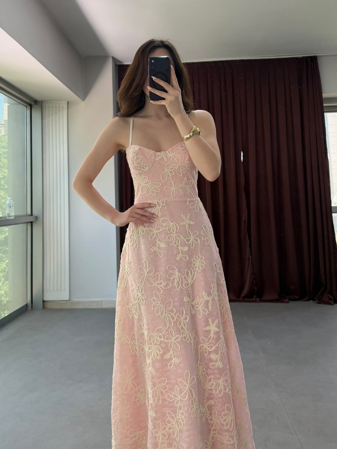 Modern Kesim, Özel Floral Nakış İşlemeli Askılı Elbise NVM-20488