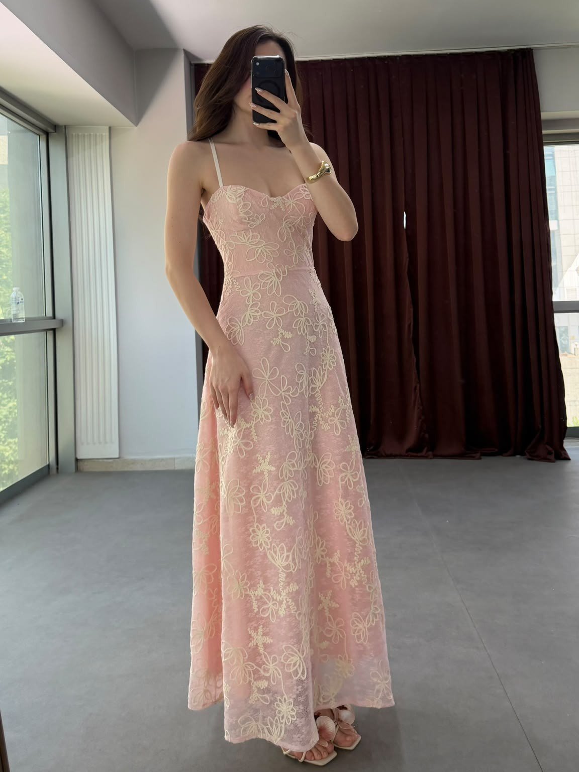 Modern Kesim, Özel Floral Nakış İşlemeli Askılı Elbise NVM-20488