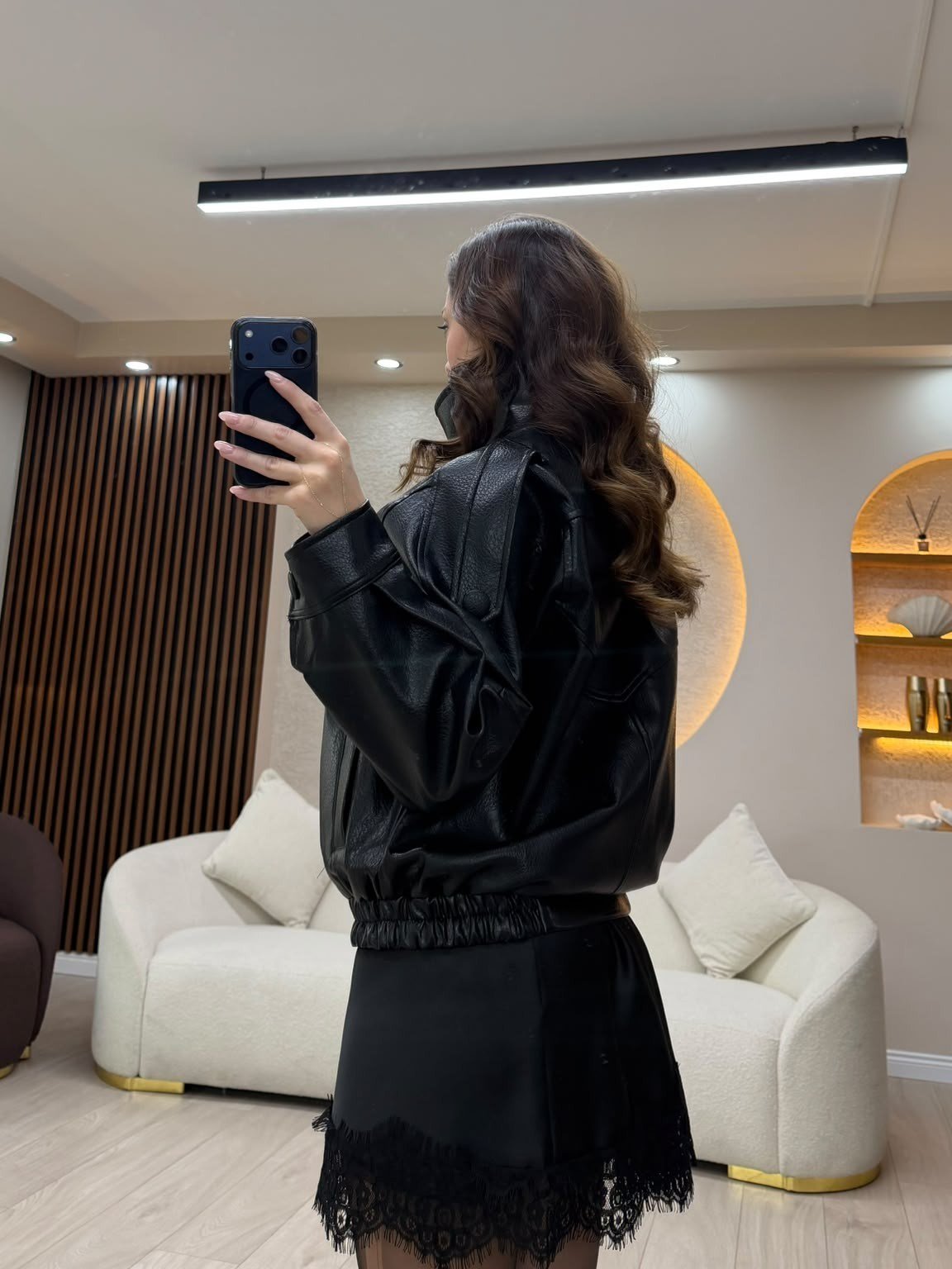 Yüksek Yaka Fermuarlı Omuz Detaylı Oversize Deri Çeket NVM-5776