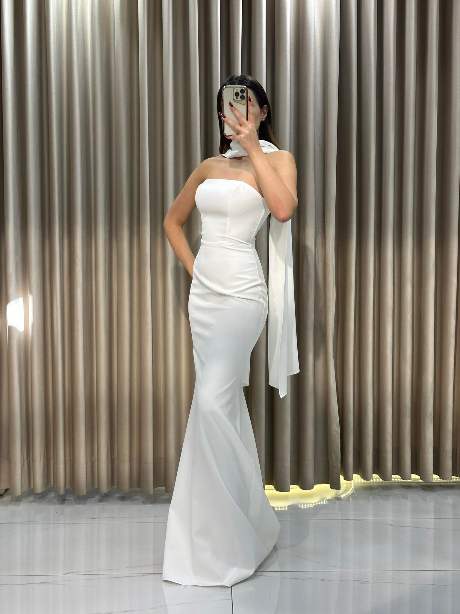 Beyaz Straplez Balık Model Abiye Elbise | Kaleiçi Yıldızlar