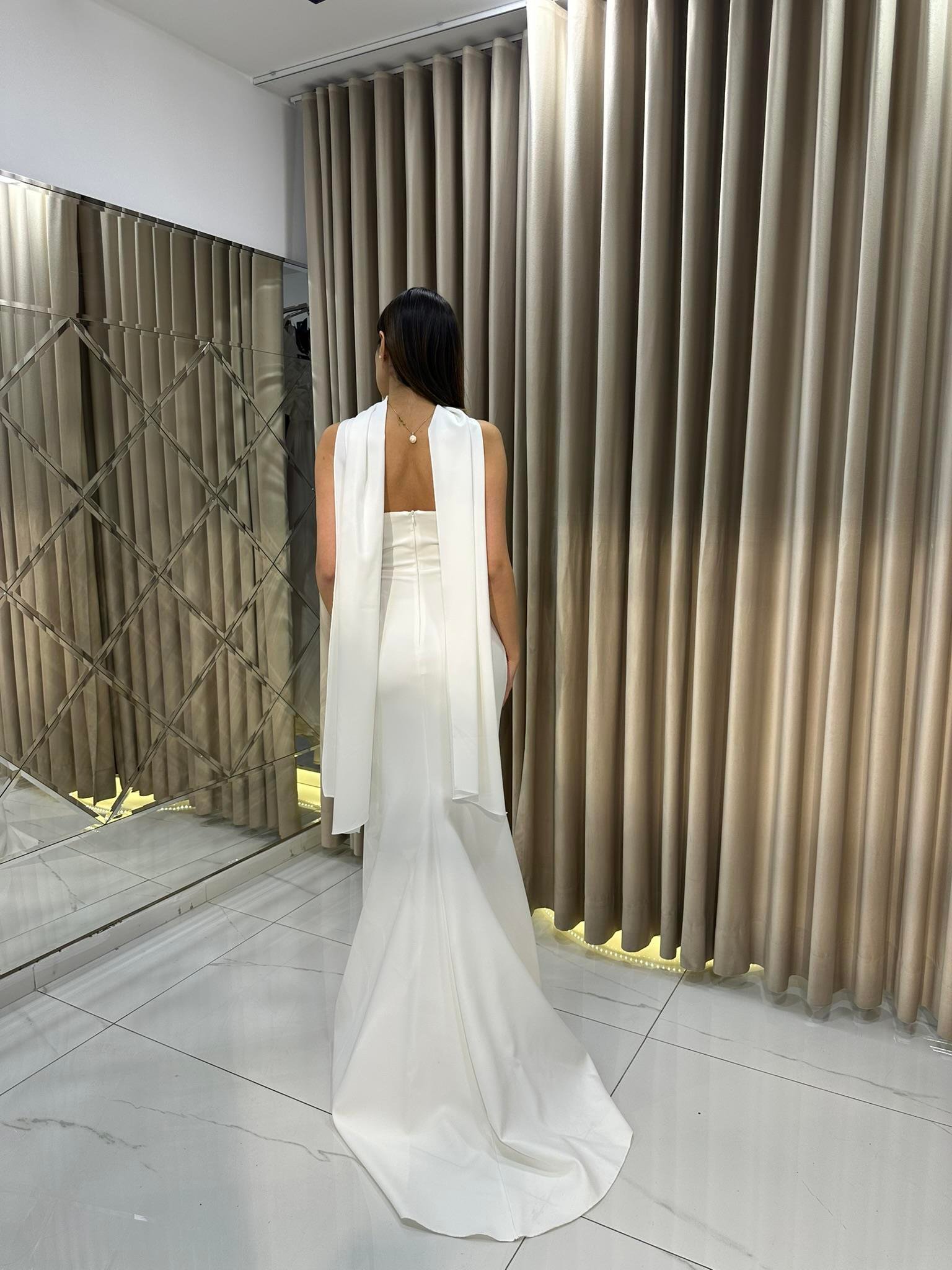 Beyaz Straplez Balık Model Abiye Elbise | Kaleiçi Yıldızlar
