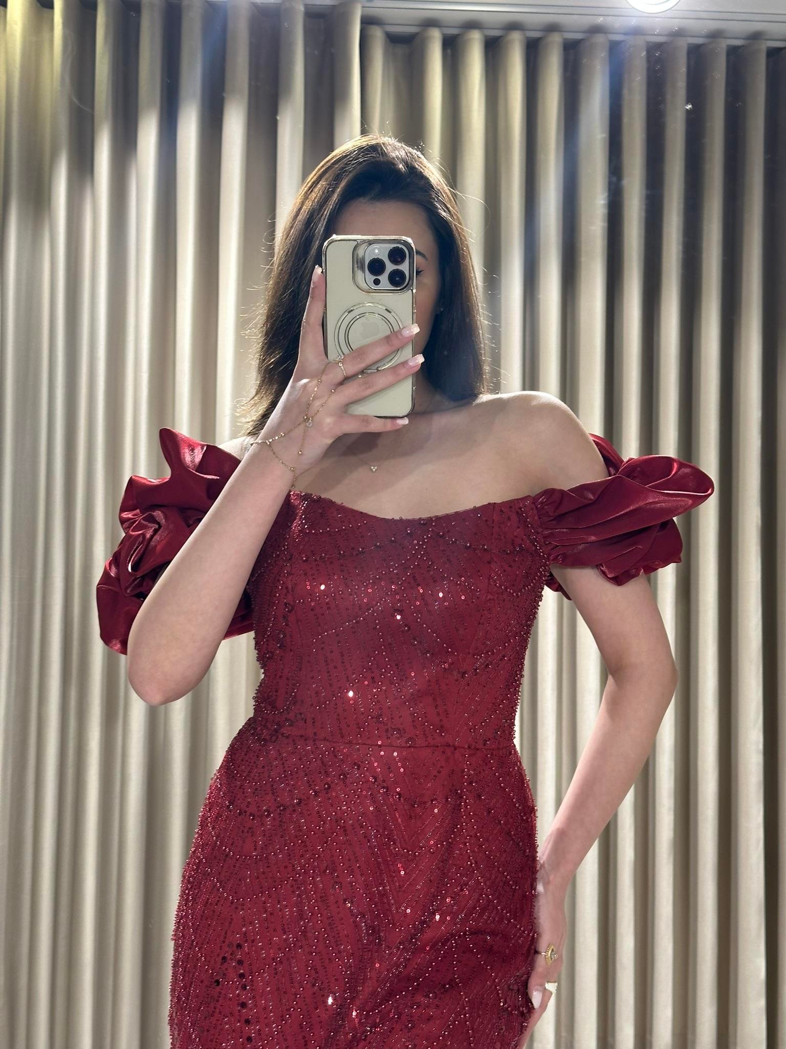 Bordo Kayık Yaka Boncuk İşlemeli Balık Model Abiye Elbise | Kaleiçi Yıldızlar