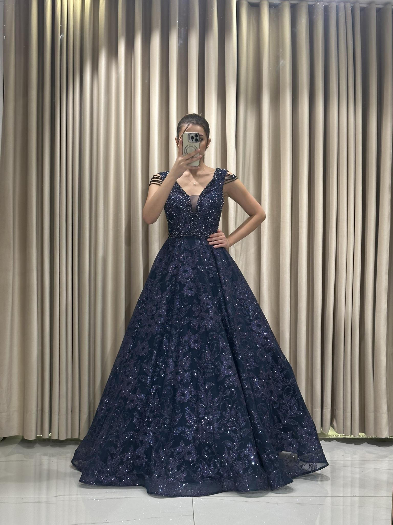 Eteği Tül Prenses Model Önü Taş İşlemeli V Yaka Sim Baskı Nişan Abiye Elbise APN1088