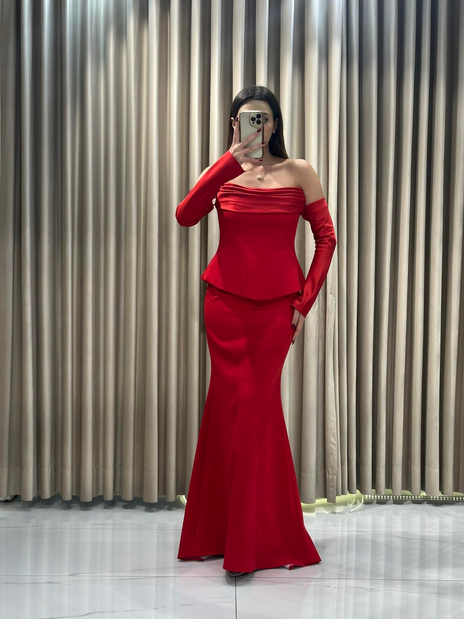 Kırmızı Staplez Eldivenli Balık Model Abiye Elbise | Kaleiçi Yıldızlar