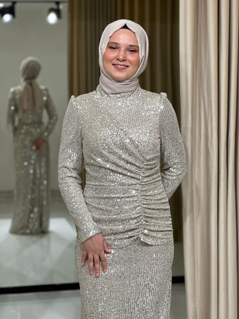 Yıldızlar Yeni Sezon Tesettür Pul Payet Üstü Drape Görünümlü Şık Gece Elbise Abiye 528