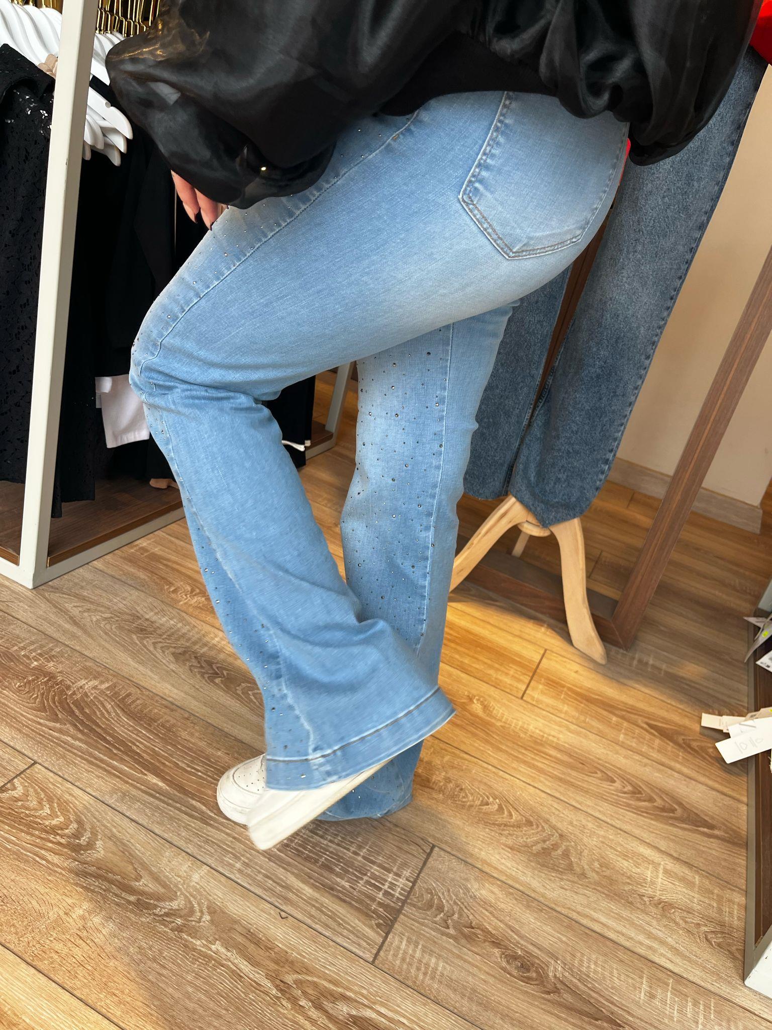 Mavi Taşlı Jean