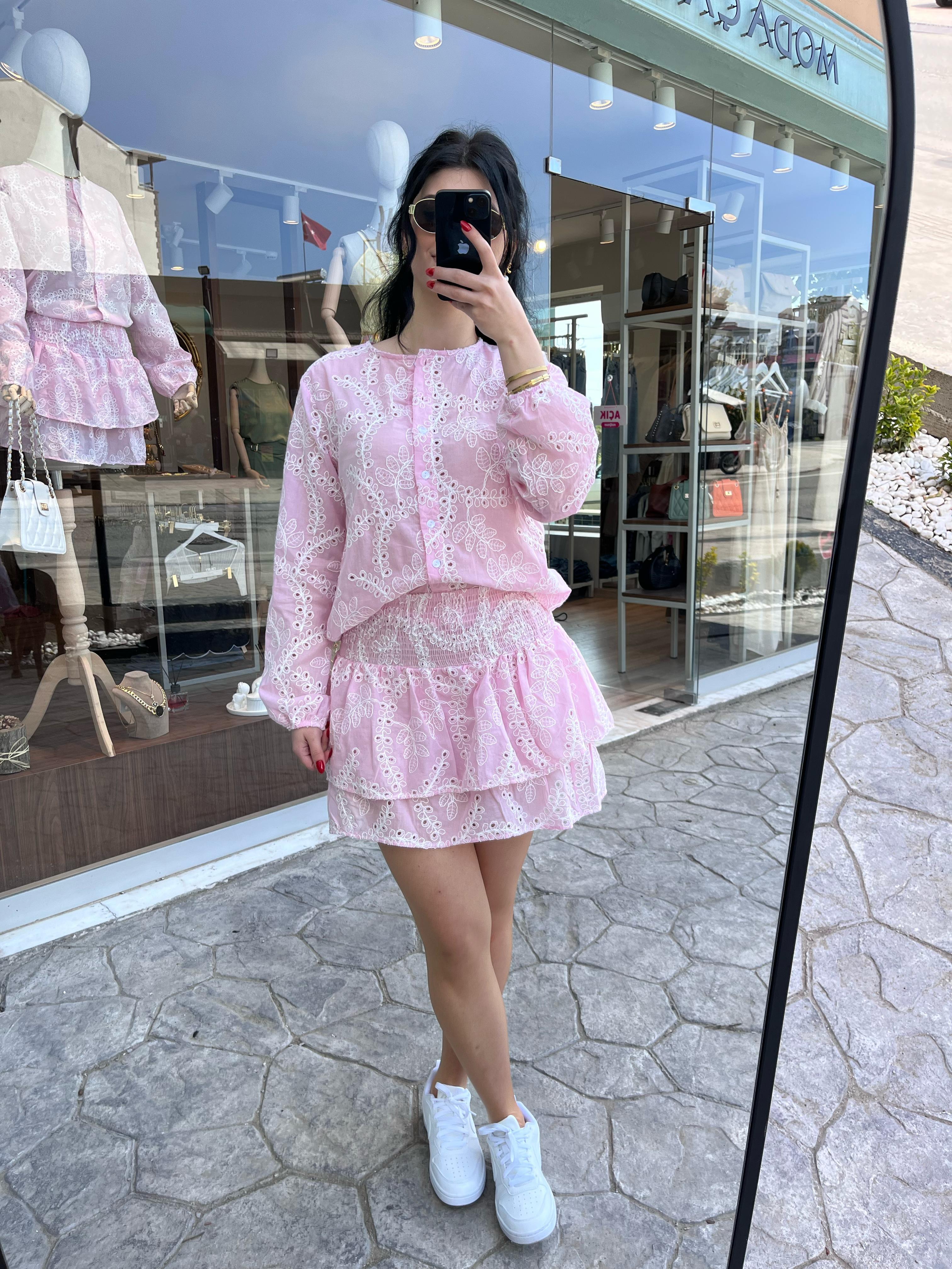 Pembe Güpürlü Takım