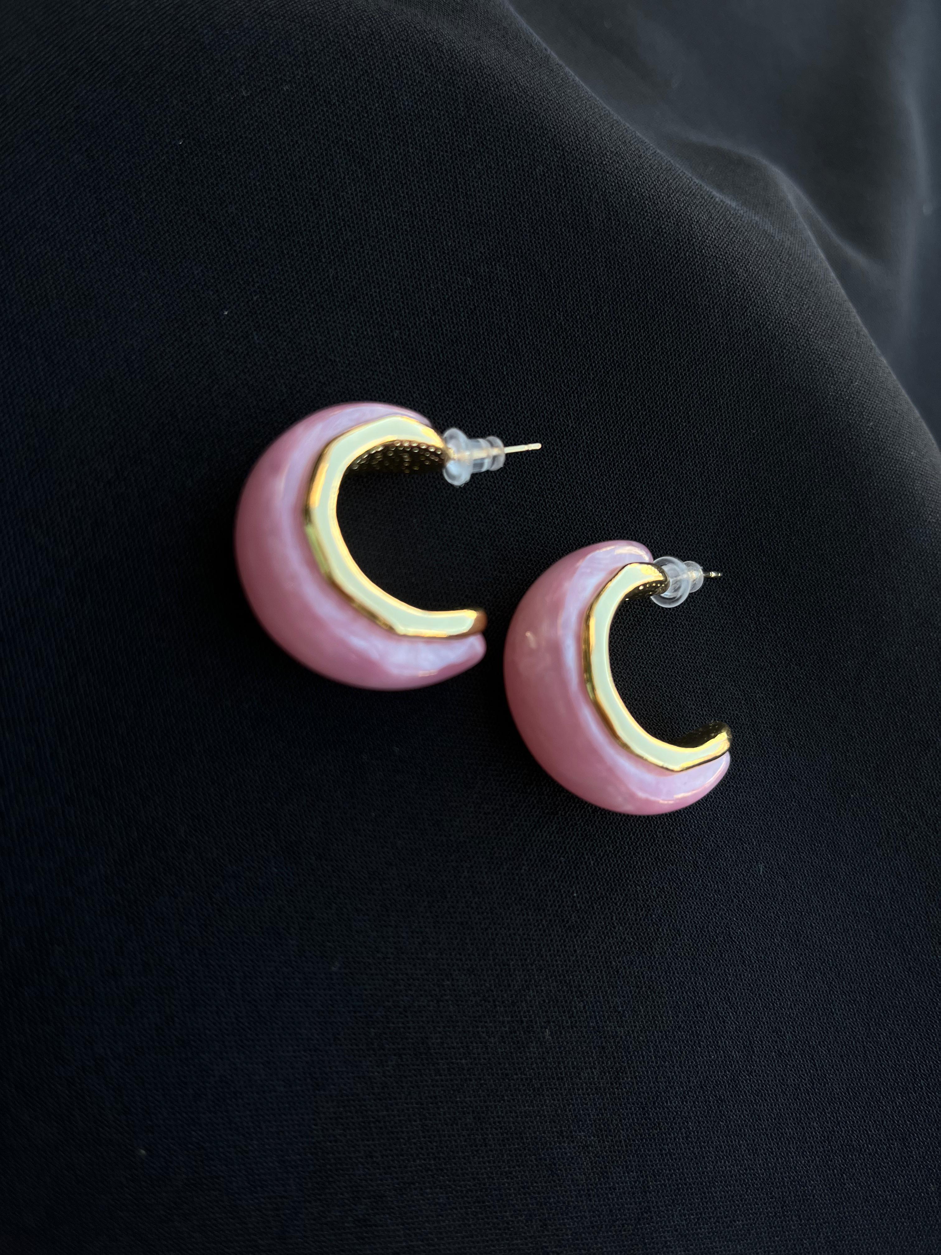 Pembe Küpe