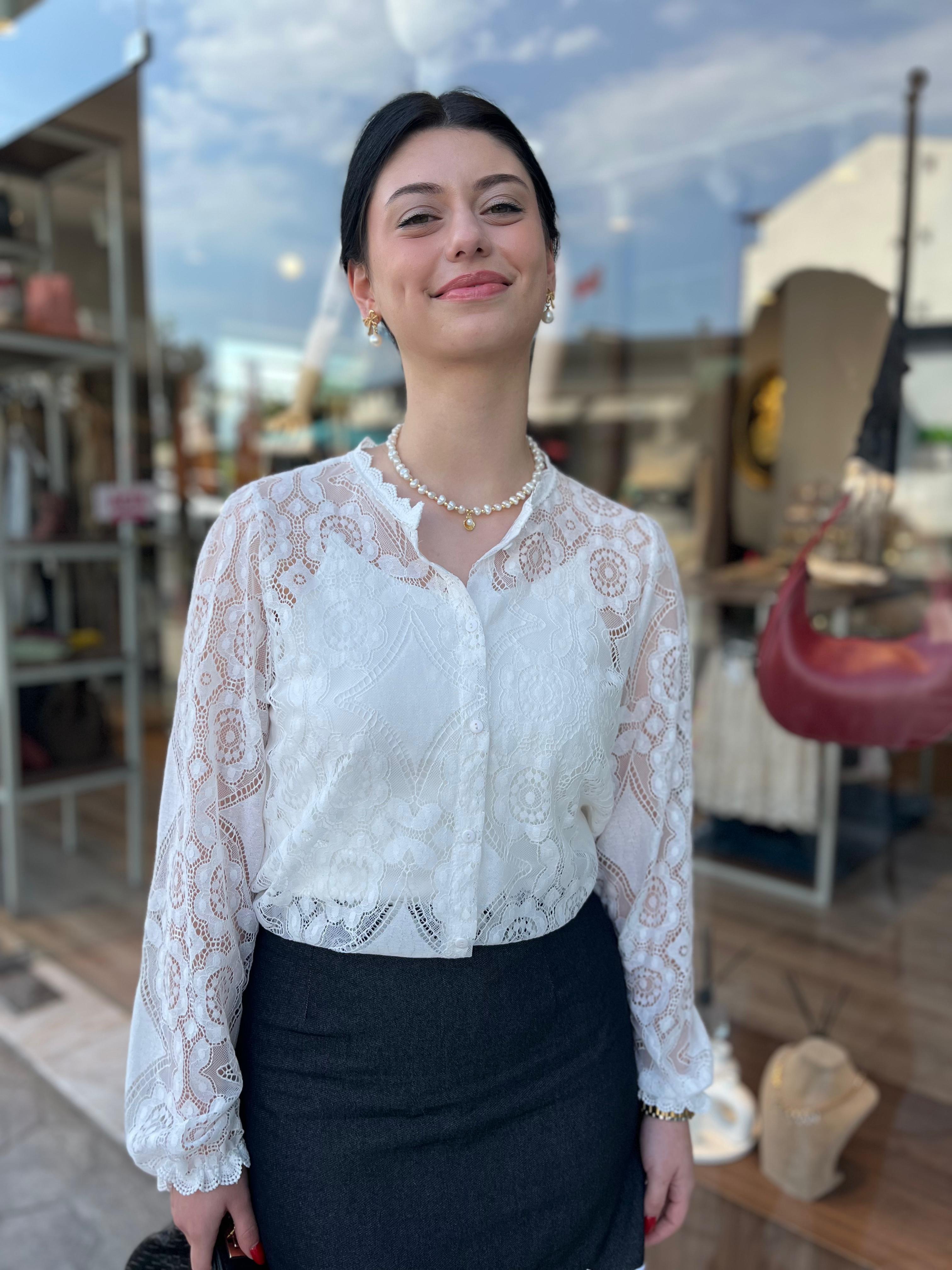 Romantik Güpür Gömlek