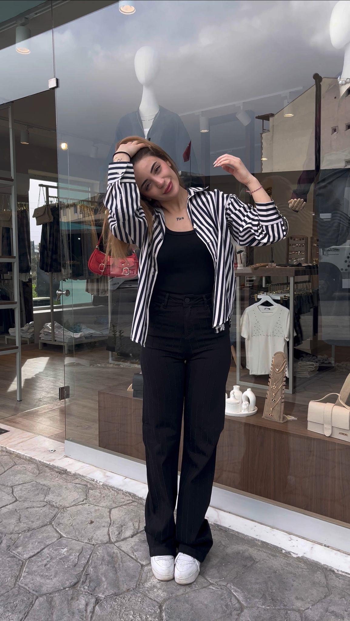 Siyah Taşlı Jean