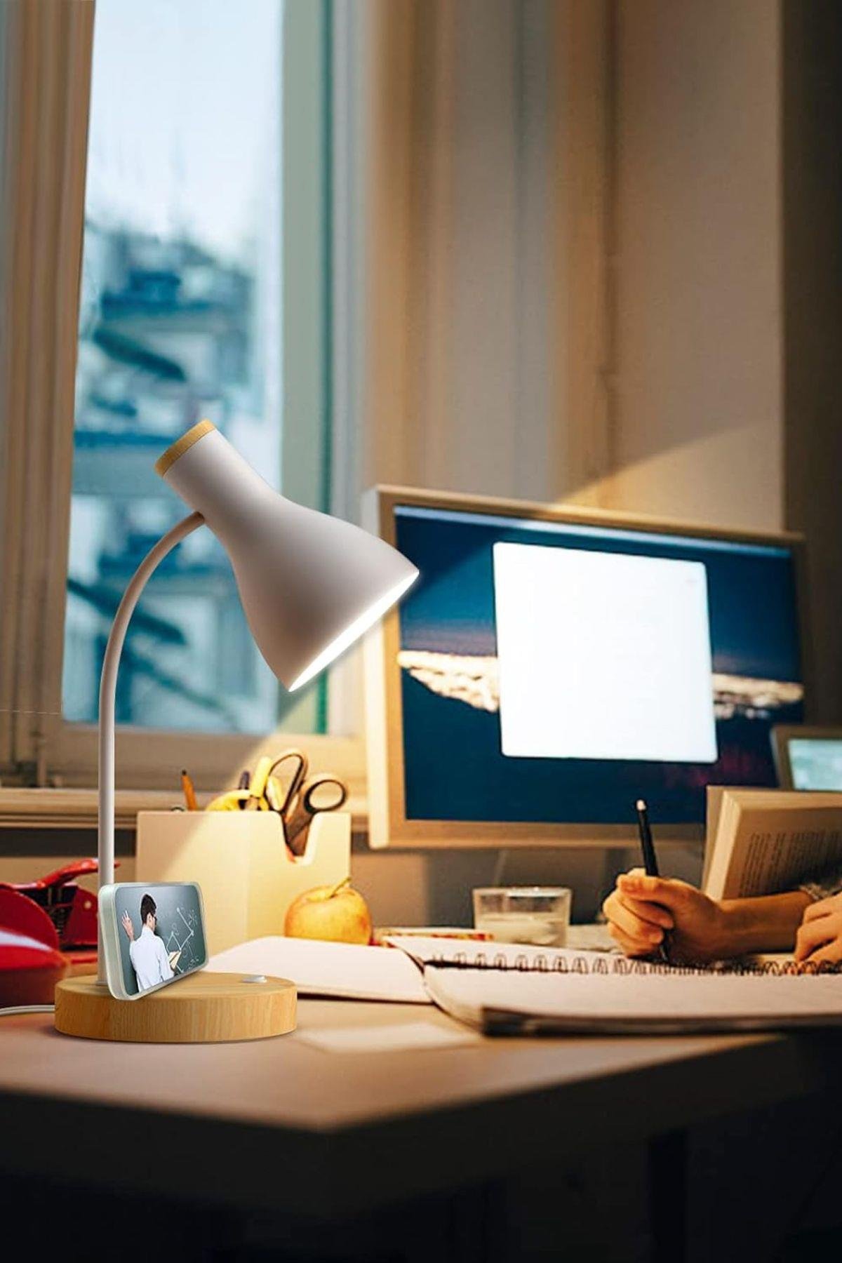 USB LED Masa Lambası Gri Ahşap Tabanlı Modern Dekoratif, Şık Esnek Boyunlu Ofis ve Çalışma Lambası