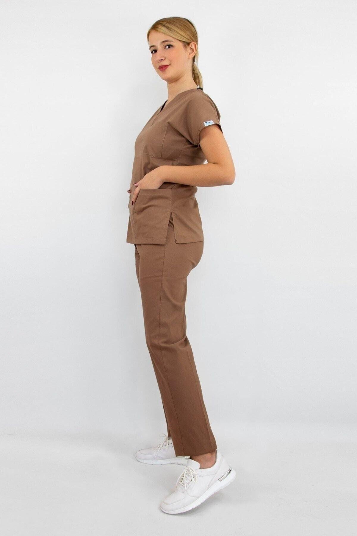 Açık Kahverengi Likralı Alt Üst Takım-Nur Medikal Giyim