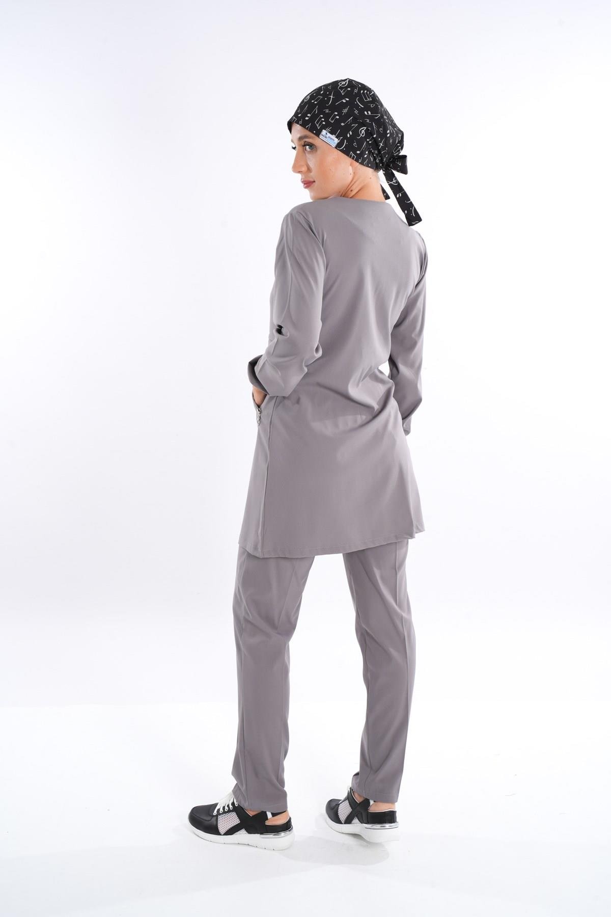Badem Model Soft Likra Fermuarlı Gri Renk Cerrahi Üniforma Takım-Nur Medikal Giyim