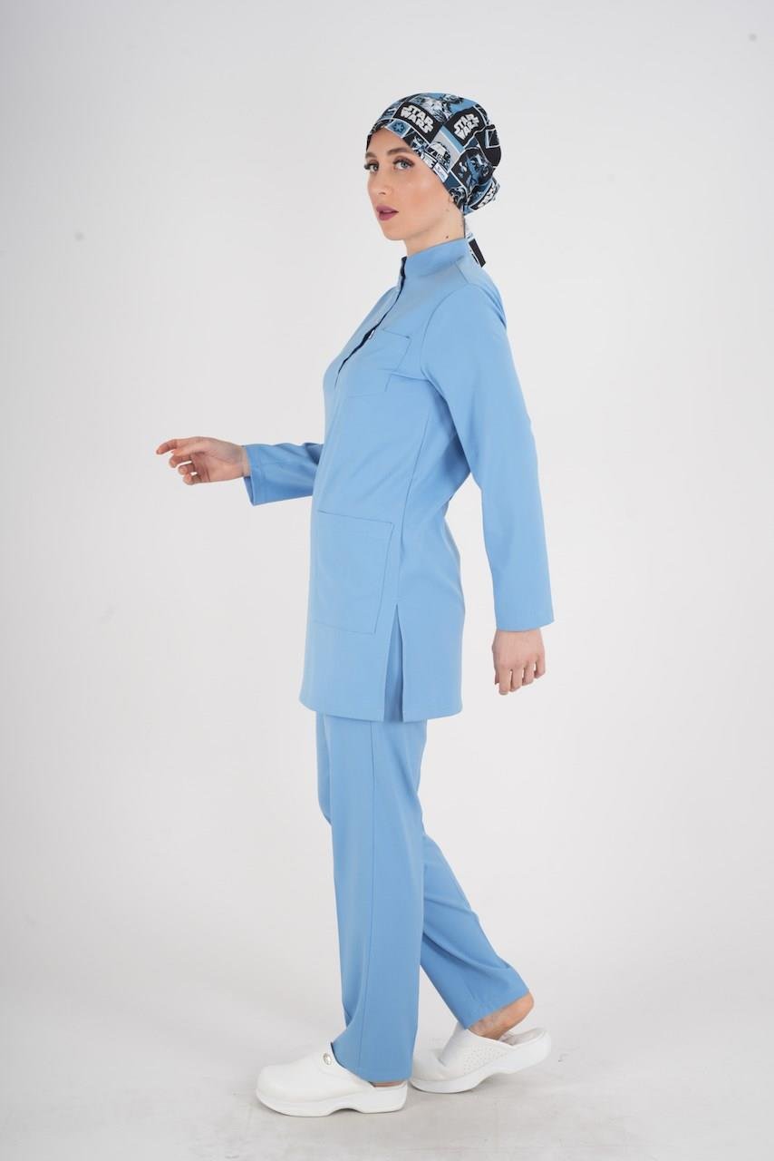 Bebe Mavi Renk Sakur Model Tesettür Doktor Hemşire Scrubs Üniforma Takımı-Nur Medikal Giyim