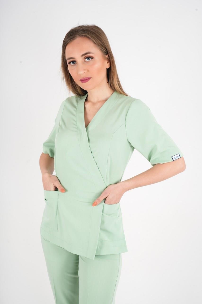 Çağla Yeşili Elegant Model Cerrahi Üniforma Belden Bağlamalı Scrubs Takım-Nur Medikal Giyim