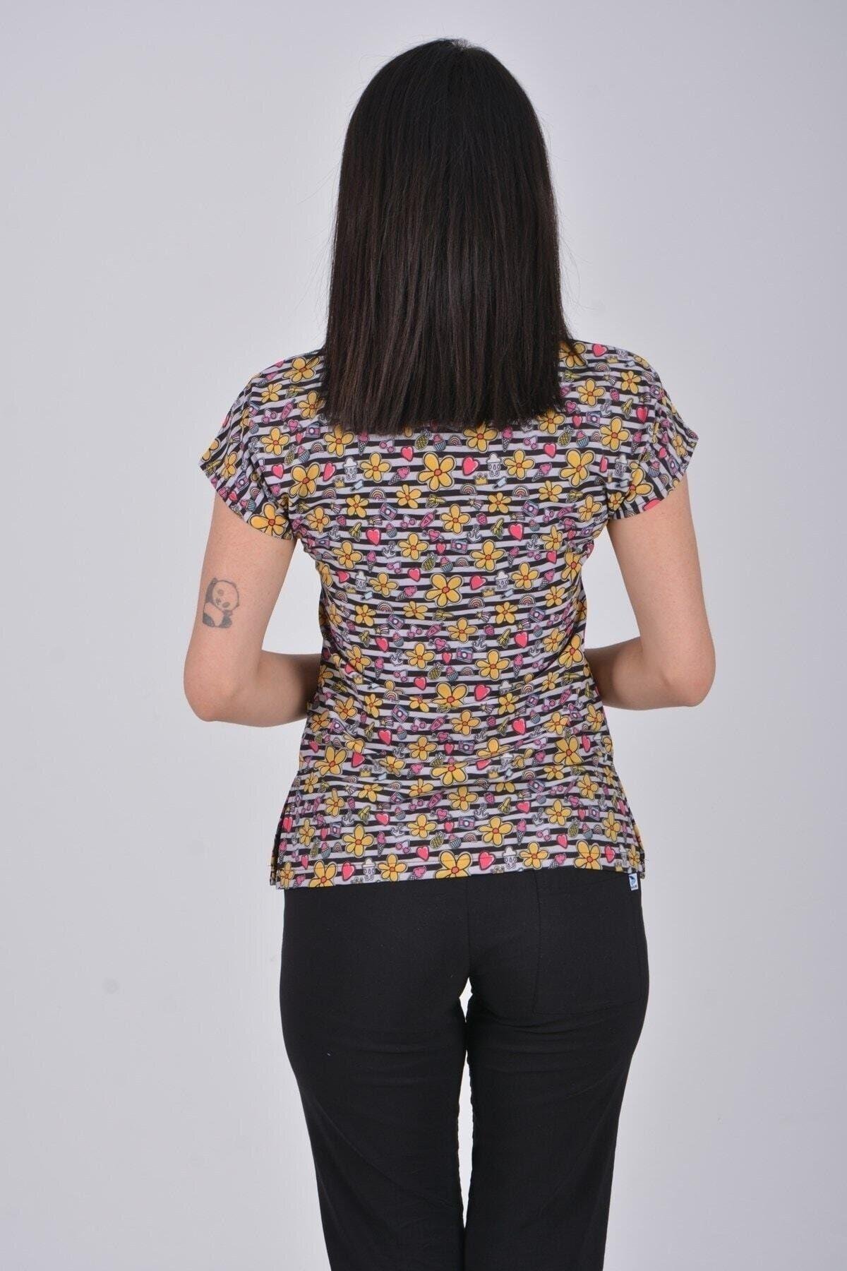 Çizgili Papatya Desenli Likralı Alt Üst Takım-Nur Medikal Giyim