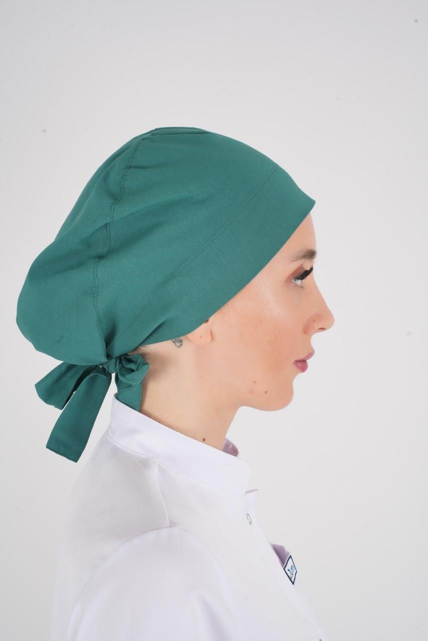 Düz Ameliyat Yeşili Renk Tesettür Doktor Hemşire Hastane Medikal Tesettür Cerrahi Bonesi-Nur Medikal Giyim