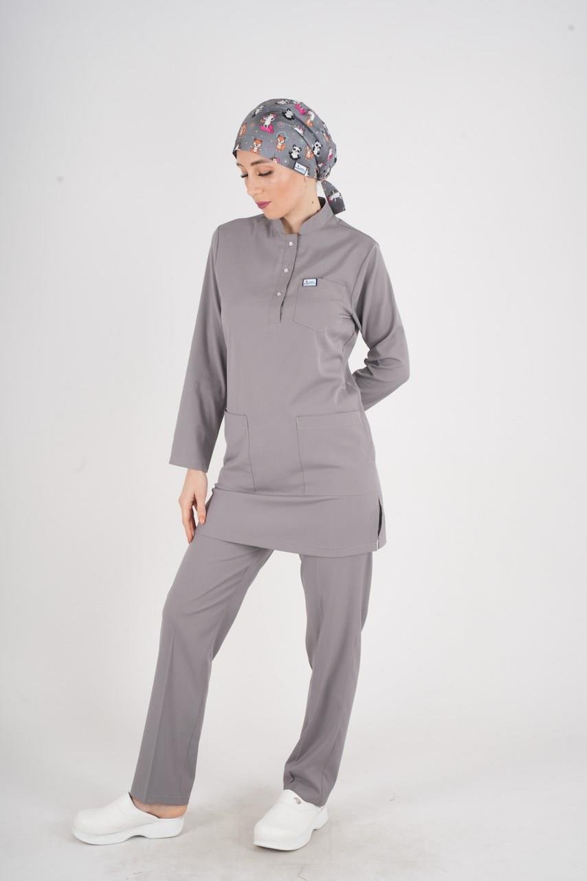 Gri Renk Sakura Model Tesettür Doktor Hemşire Scrubs Üniforma Takımı-Nur Medikal Giyim