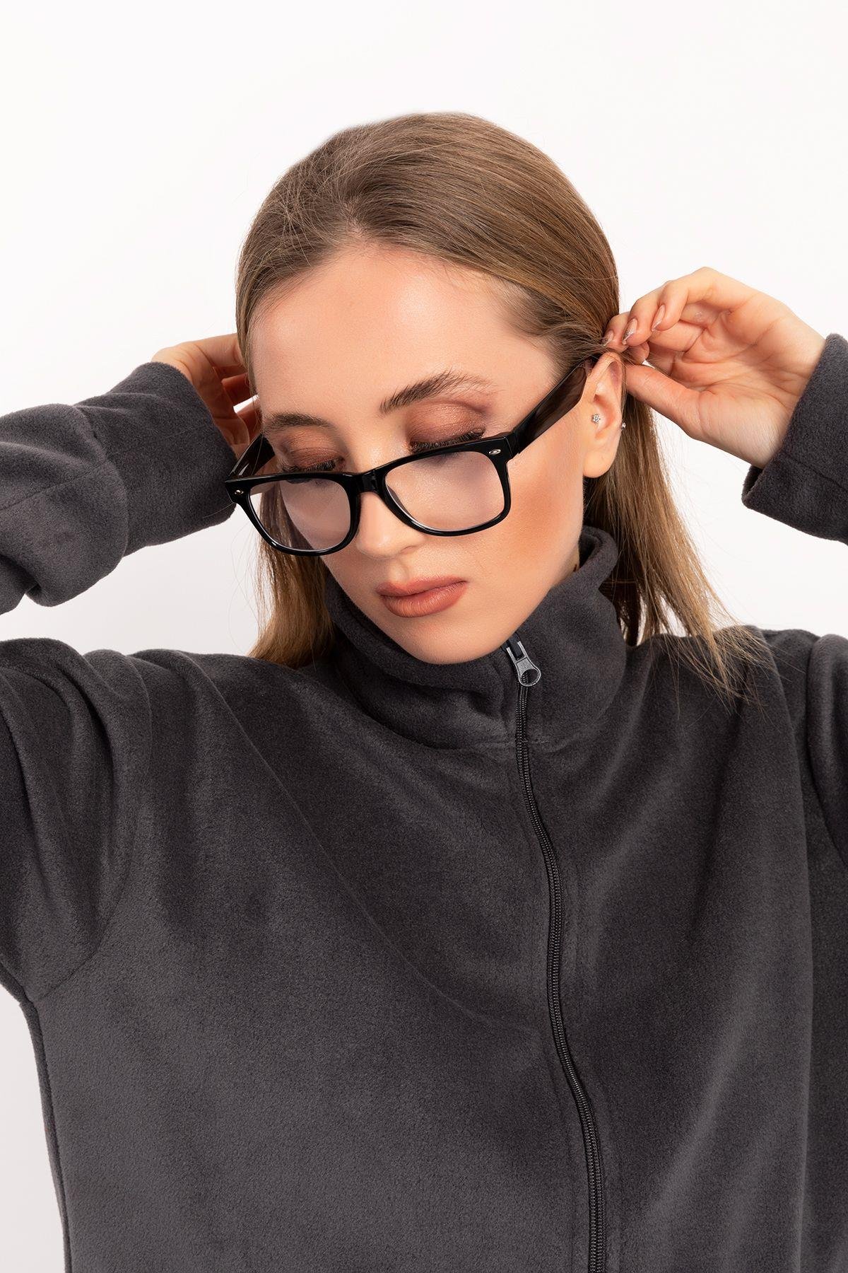 Kadın Gri Renk Tek Üst Fermuarlı Polar Ceket-Nur Medikal Giyim