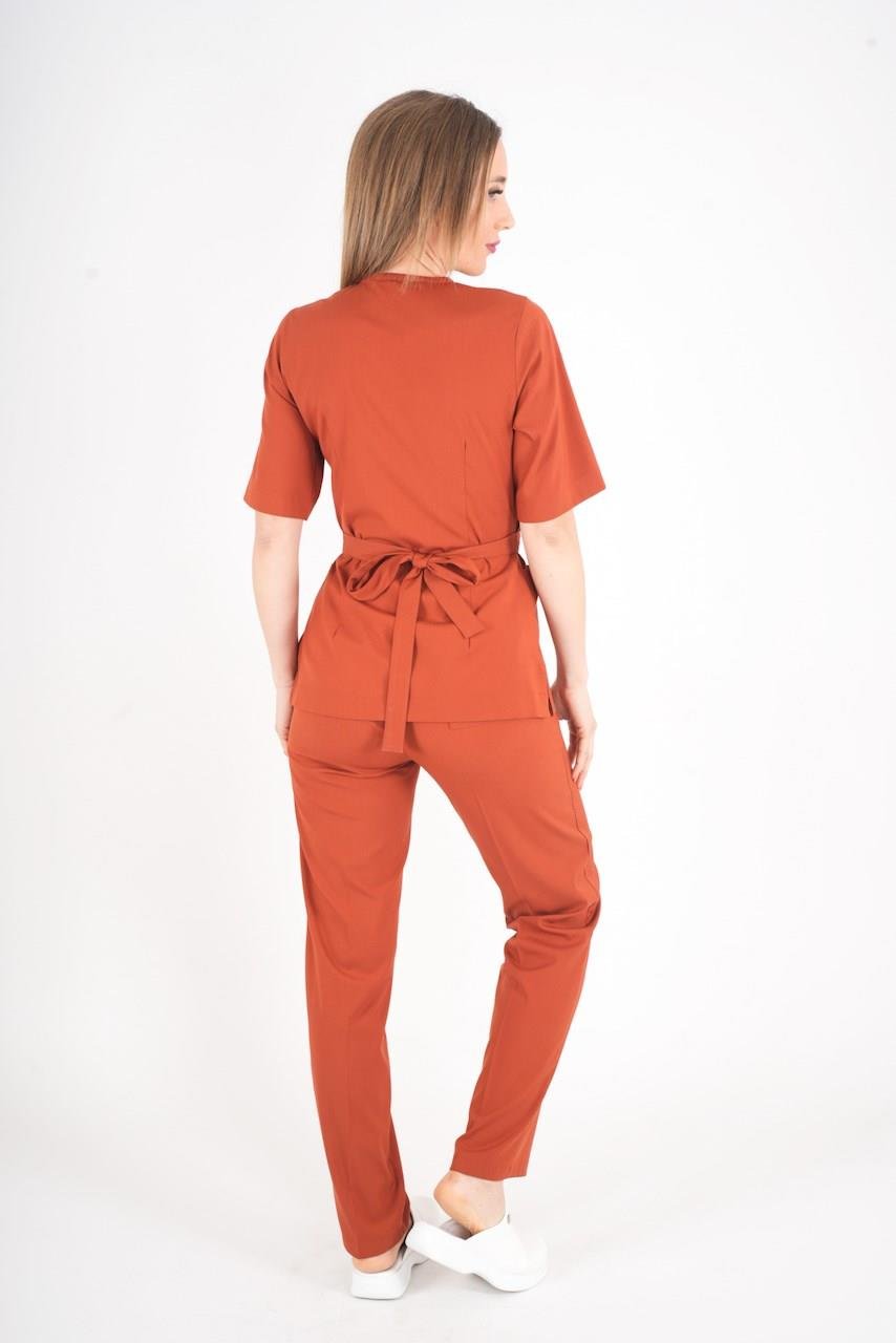 Kiremit Elegant Model Cerrahi Üniforma Belden Bağlamalı Scrubs Takım-Nur Medikal Giyim