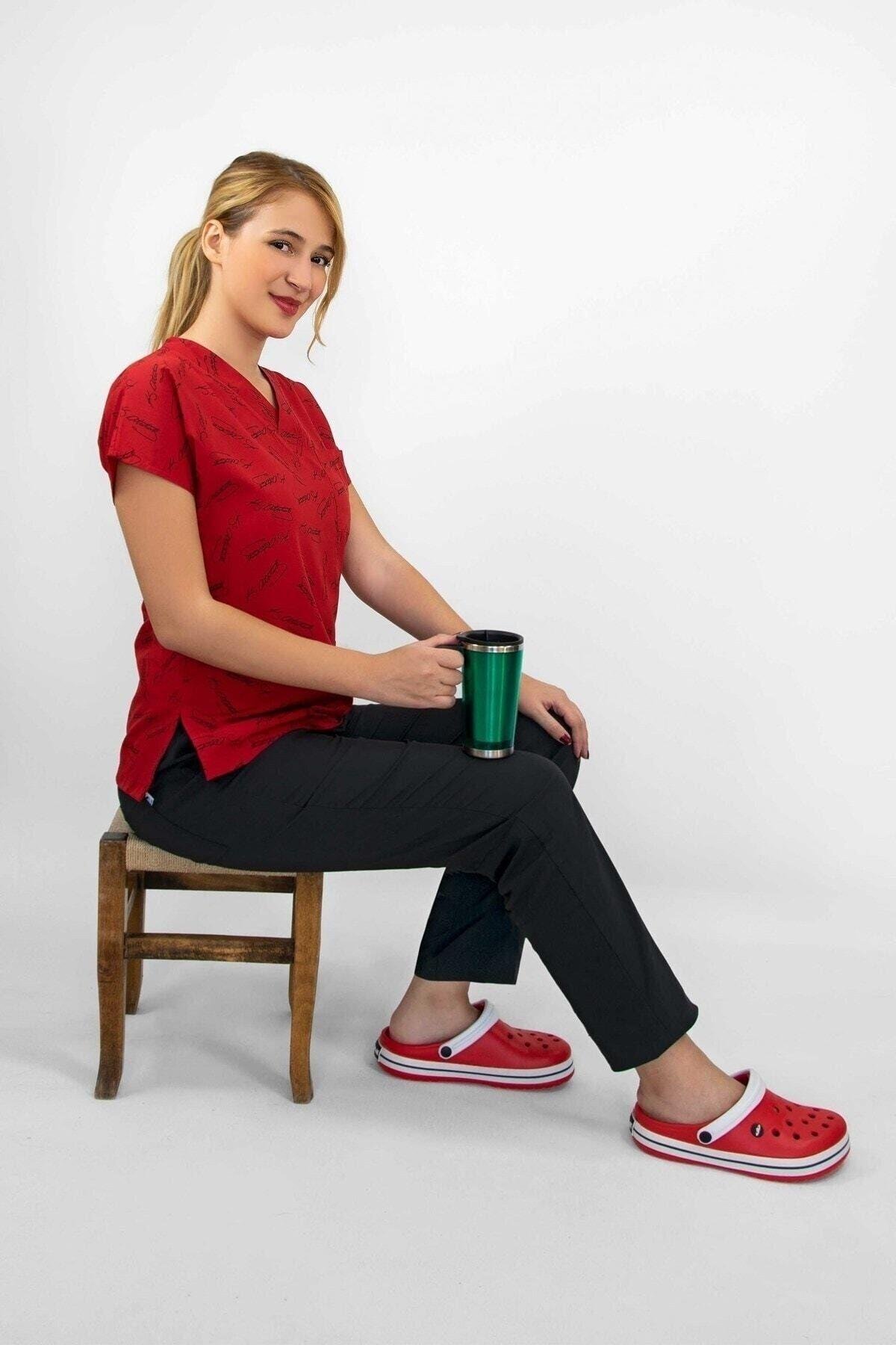 Kırmızı Atatürk Desenli Likralı Alt Üst Takım-Nur Medikal Giyim