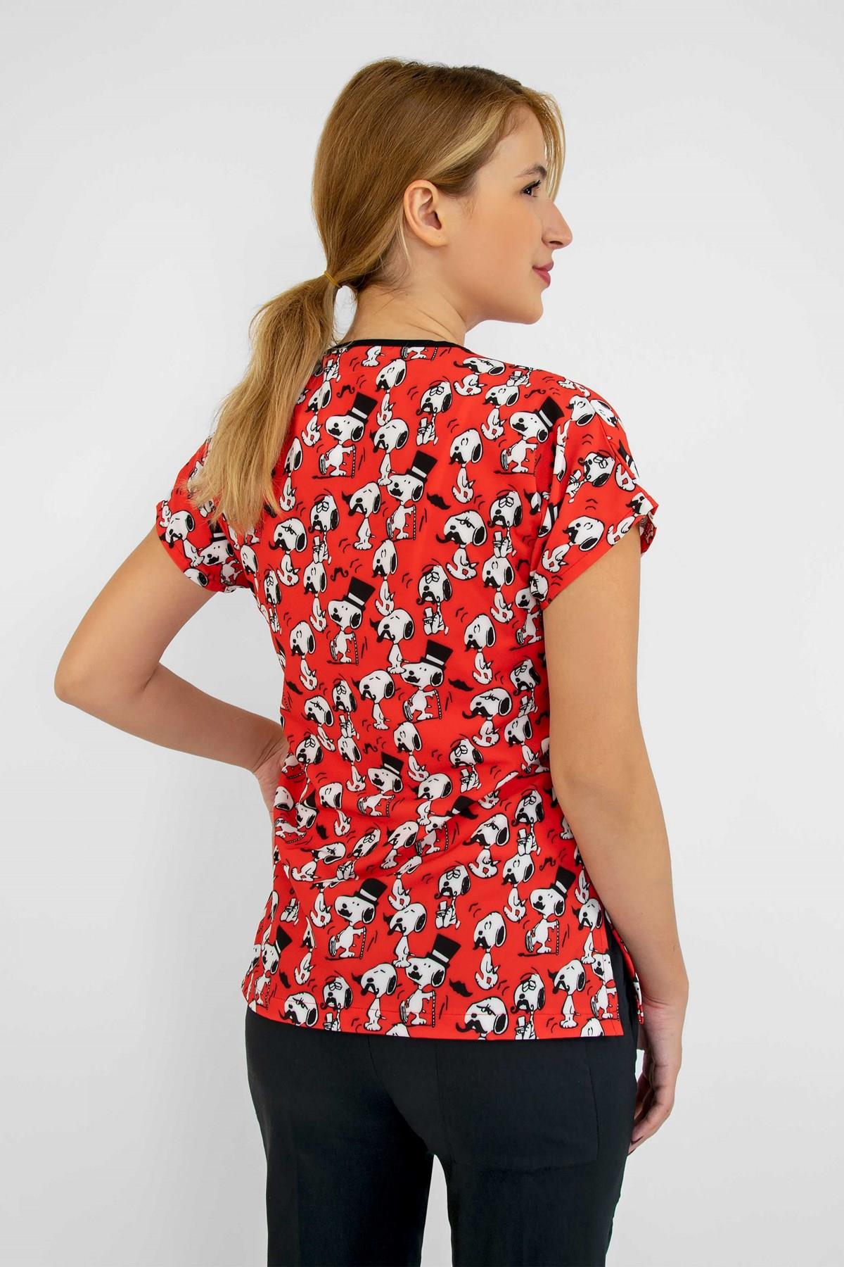 Kırmızı Snopy Desenli Likralı Doktor Hemşire Hastane Cerrahi Tek Üst Forma-Nur Medikal Giyim