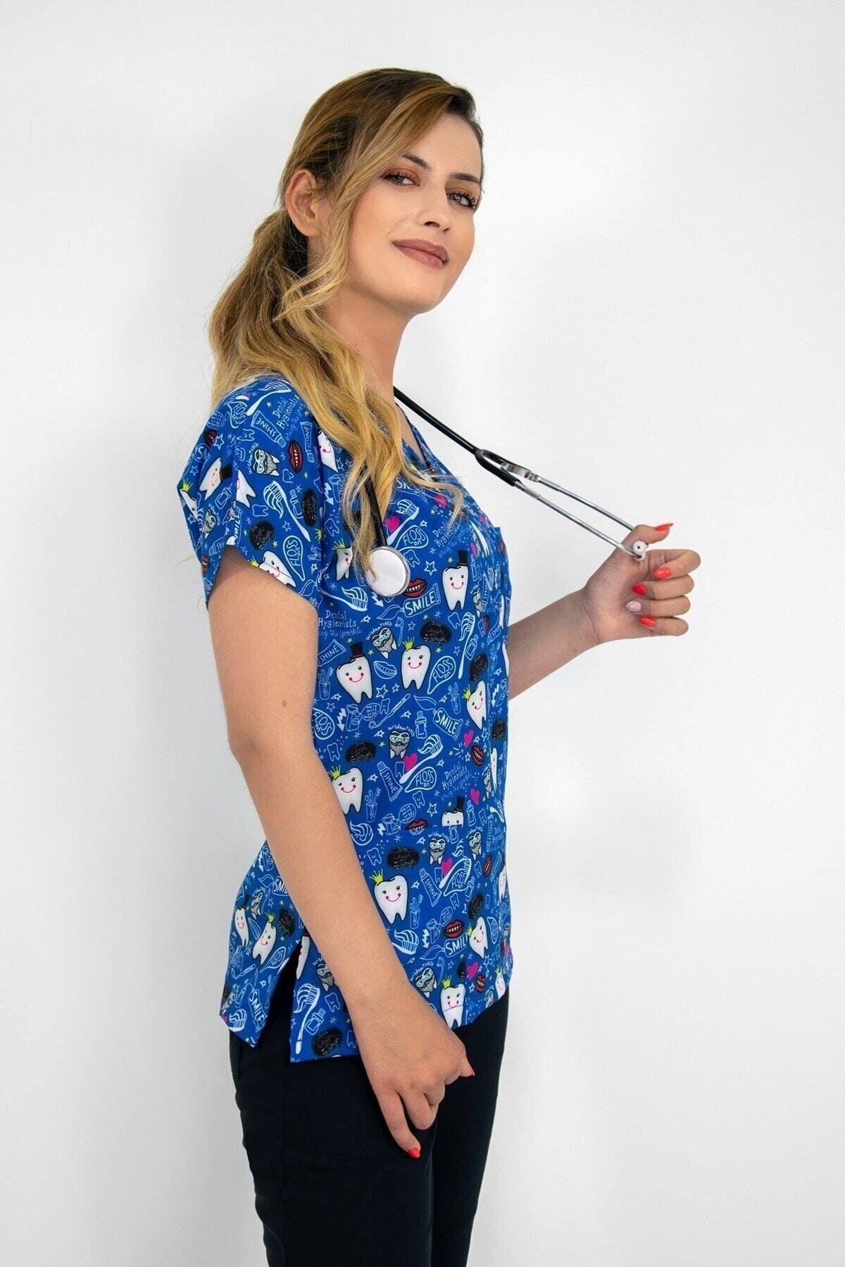 Lacivert Diş Desenli Dijital Baskı Üst Forma-Nur Medikal Giyim