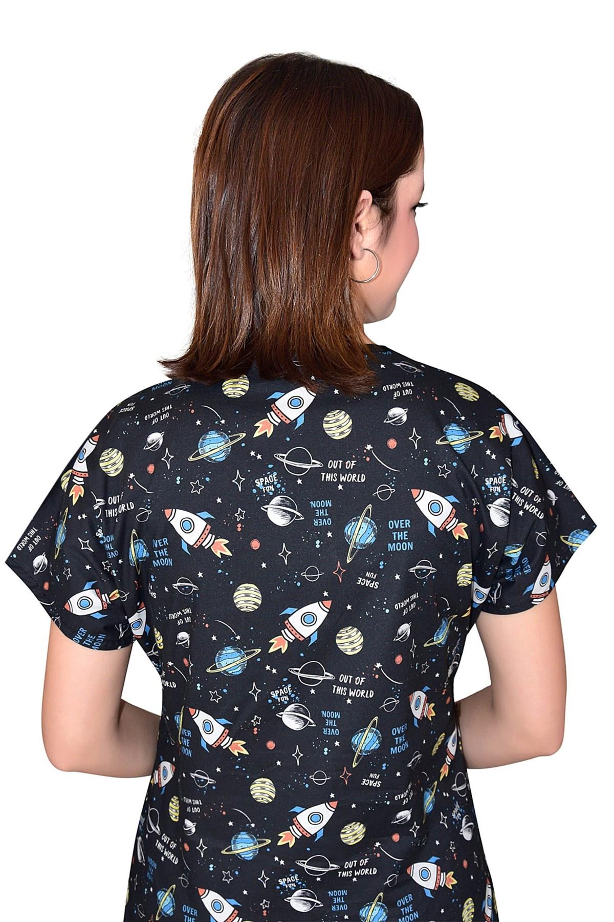 Master Likra Siyah Gezegen Temalı Pamuklu Doktor Hemşire Tek Üst Forma-Nur Medikal Giyim