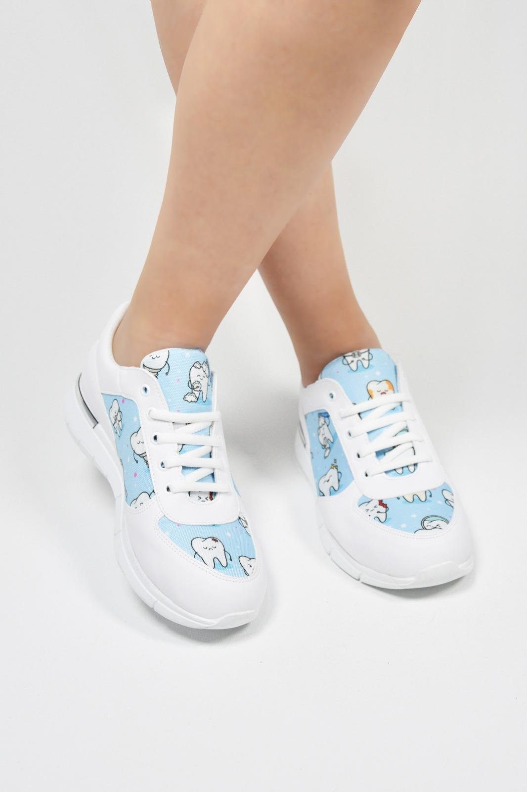 Mavi Diş Desenli Bağcıklı Ortopedik Spor Ayakkabı Kadın Sneakers-Nur Ortopedi