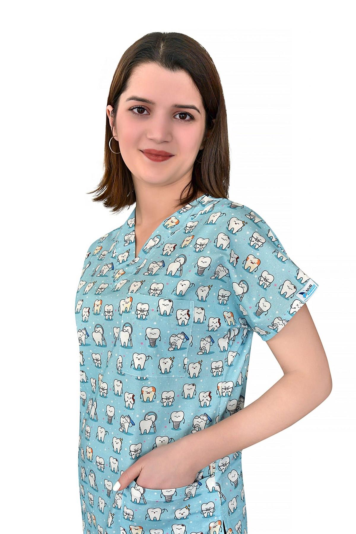 Mavi Diş Desenli Pamuklu Master Likra Diş Doktoru Hemşire Tek Üst Cerrahi Forma-Nur Medikal Giyim