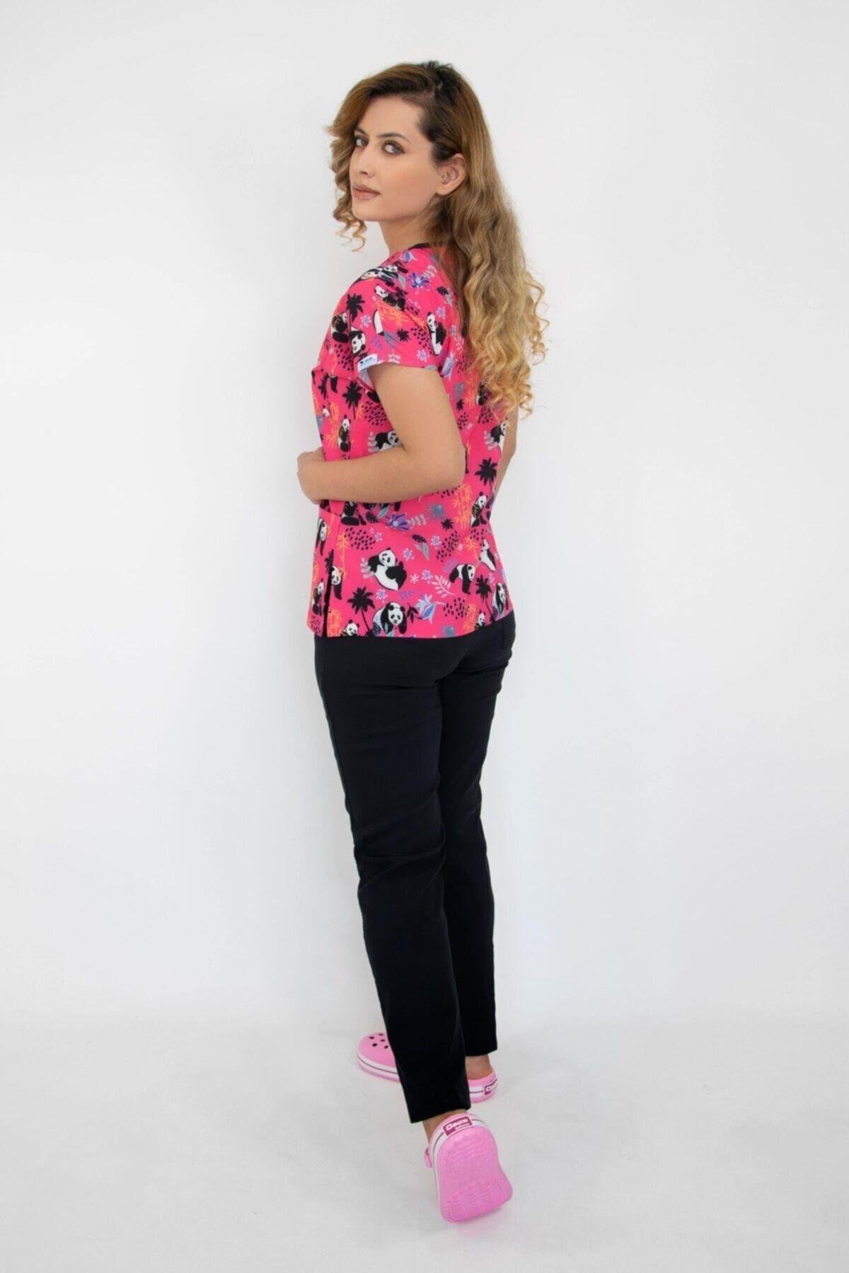 Pembe Panda Desen Cerrahi Doktor Hemşire Hastane Aşçı Likralı Forma Alt Üst Takım-Nur Medikal Giyim