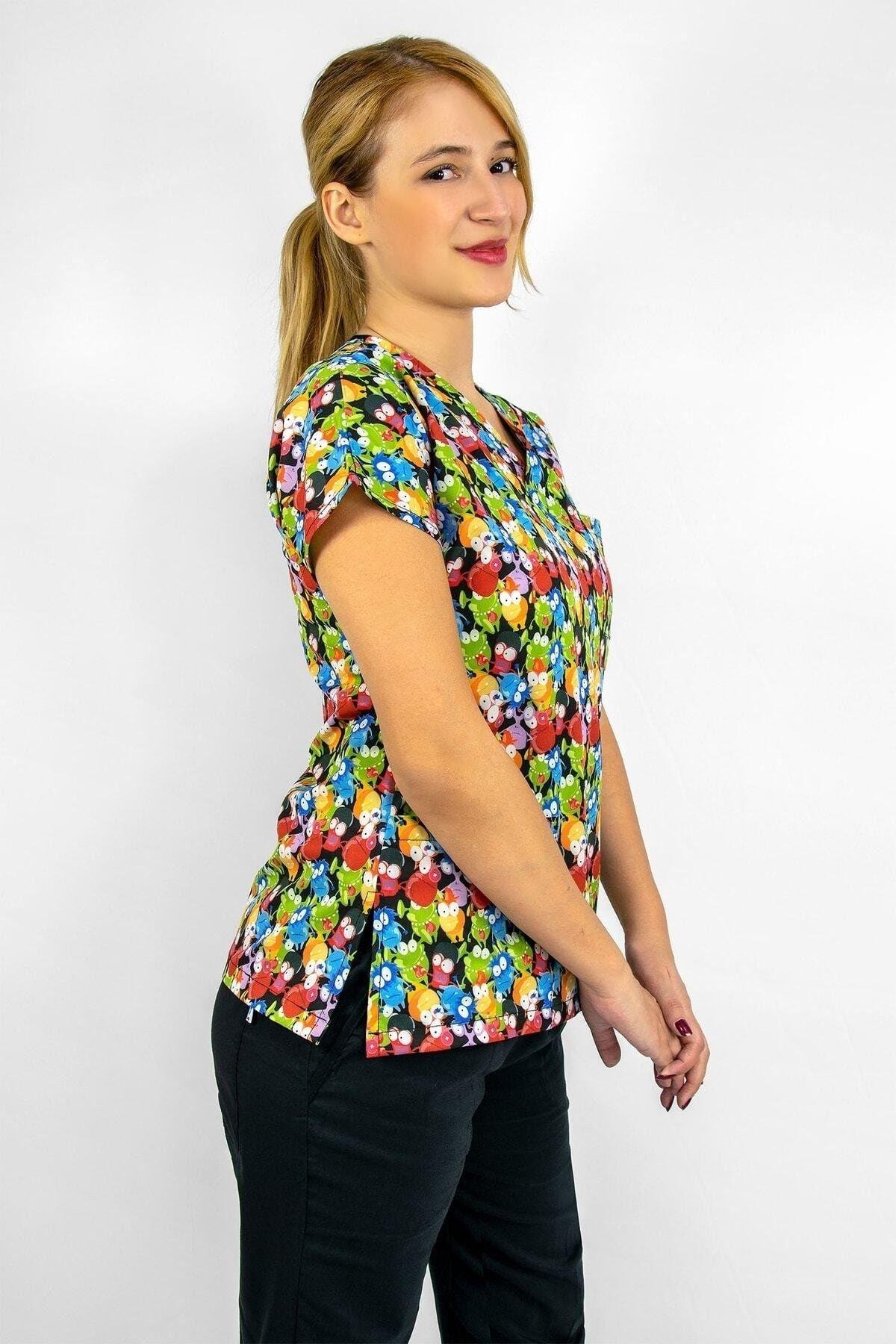 Renkli Kurbağalar Desenli Dijital Baskı Üst Forma-Nur Medikal Giyim