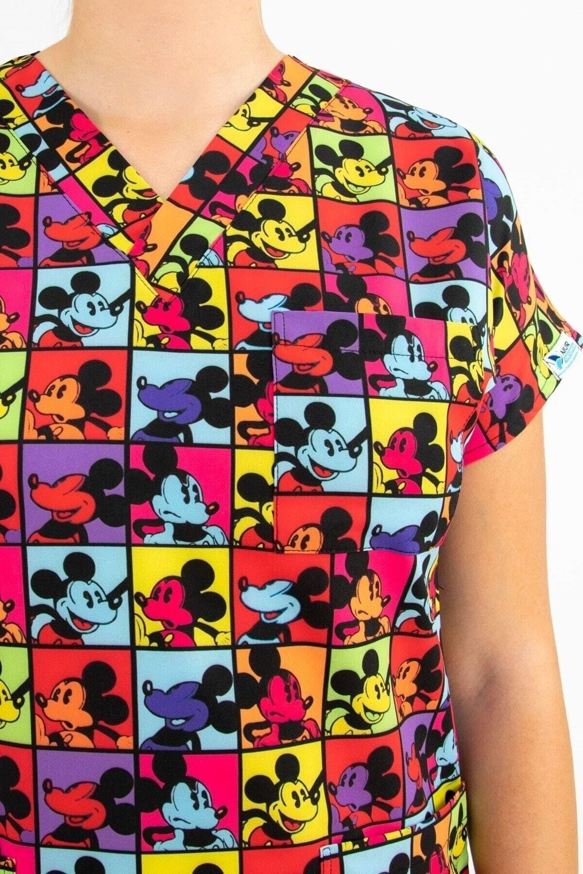 Renkli Mickey Desenli Likralı Alt Üst Takım-Nur Medikal Giyim