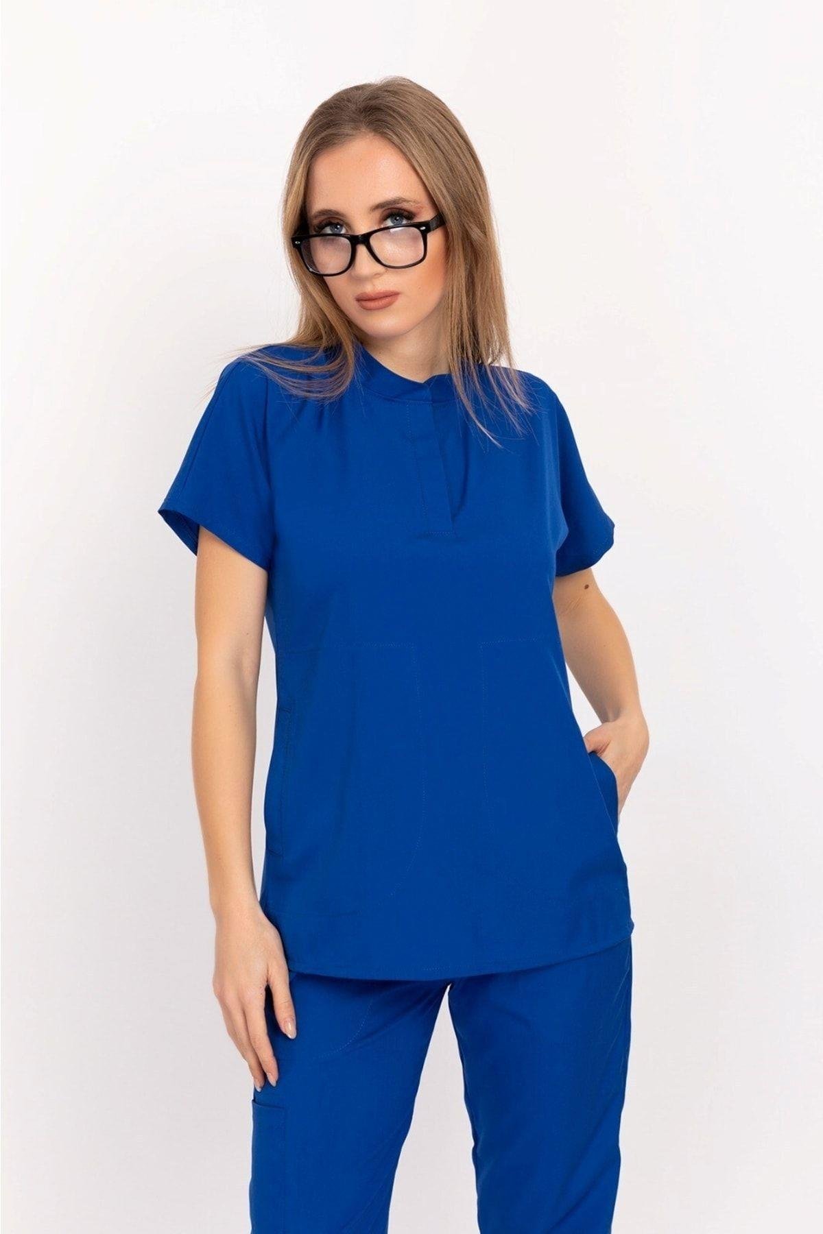 Saks Mavi Renk Çıt Çıtlı Hakim Yaka Soft Likra Doktor, Hemşire, Hastane, Nöbet Forma Takım-Nur Medikal Giyim