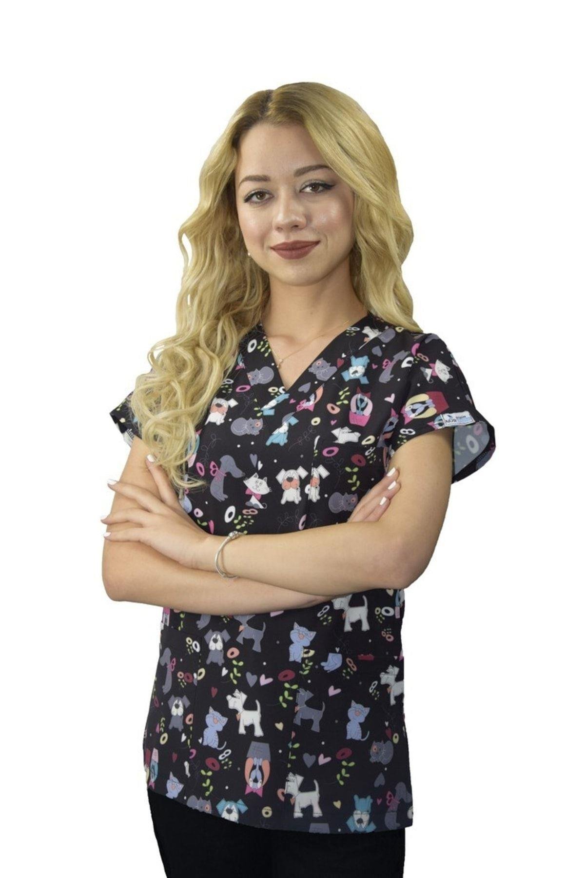 Sevimli Dostlar Desenli Likralı Doktor, Hemşire, Hastane, Cerrahi Tek Üst Üniforma-Nur Medikal Giyim