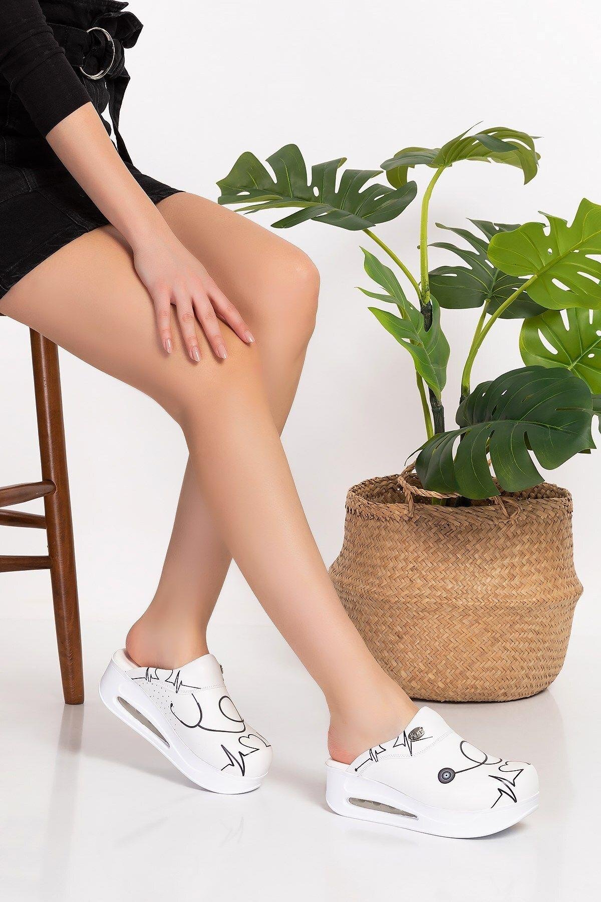 Siyah Steteskop Desenli Havalı Balon Taban Ortopedik Doktor Hemşire Terlik-Nur Ortopedi