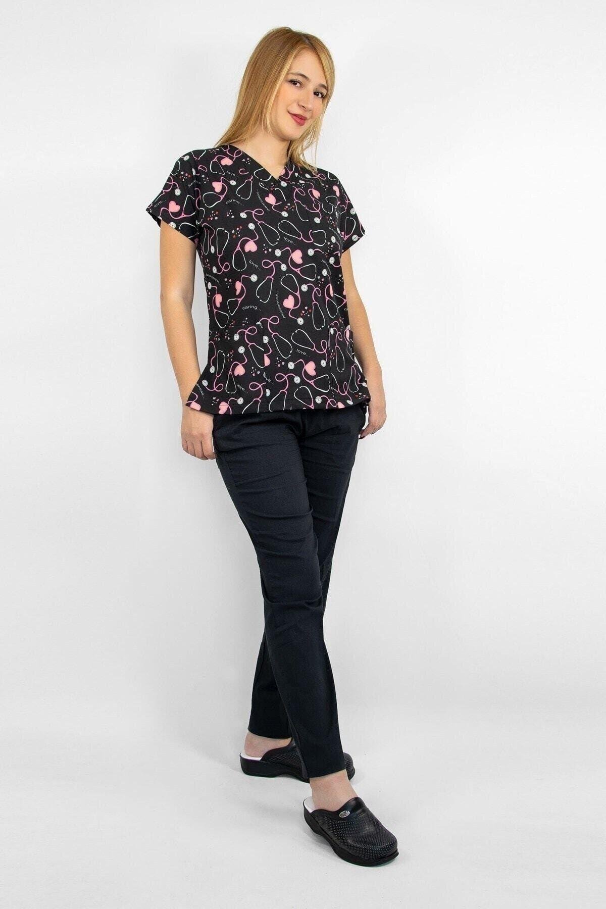 Steteskop Desenli Likralı Alt Üst Takım-Nur Medikal Giyim