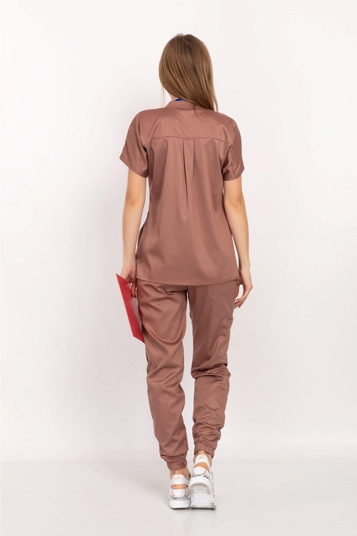 Sütlü Kahve Renk Çağla Model Elit Likra Hakim Yaka Çıt Çıtlı Doktor Hemşire Üniforma Takım-Nur Medikal Giyim