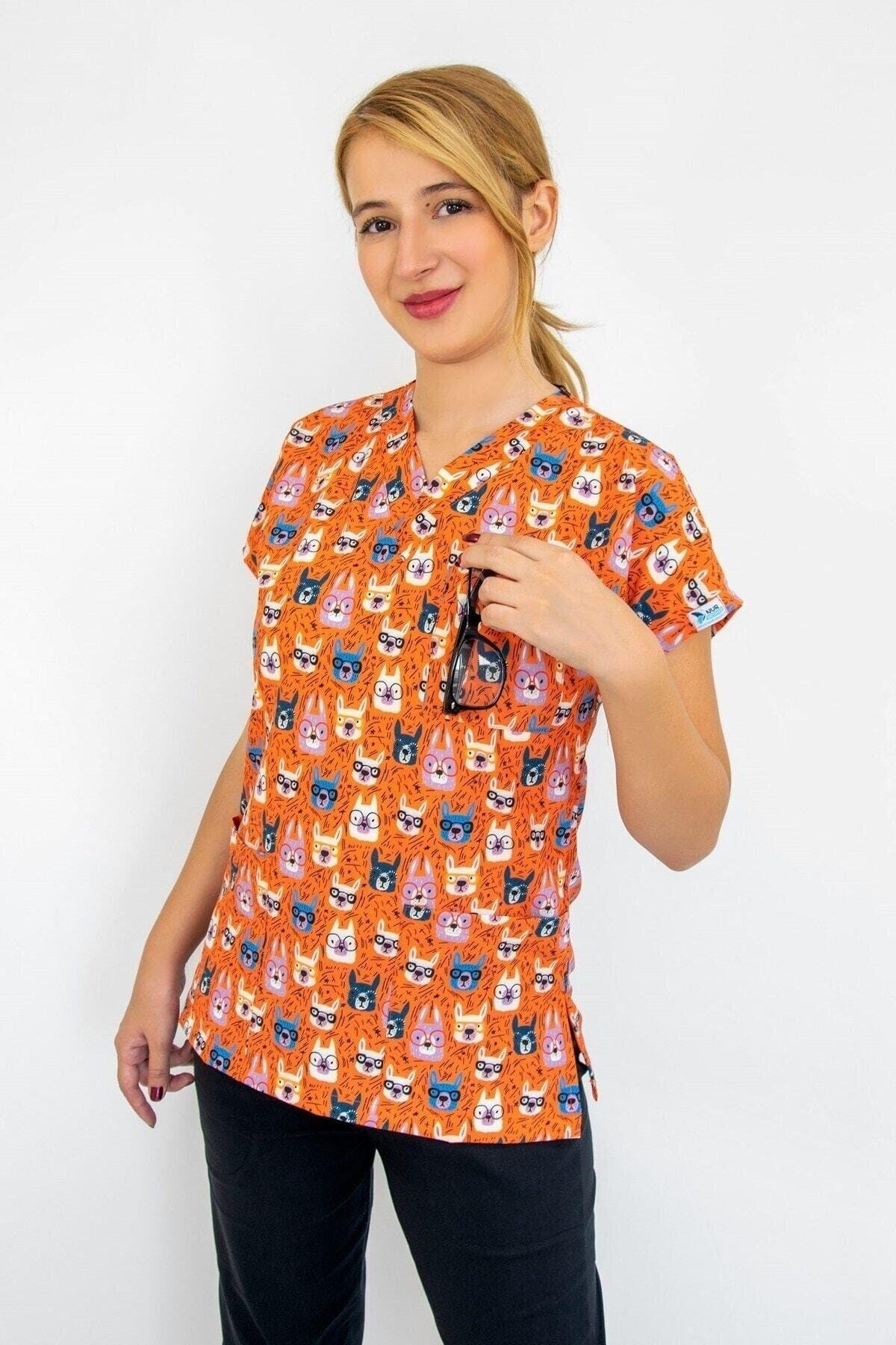 Turuncu Tavşan Desenli Dijital Baskı Üst Forma-Nur Medikal Giyim