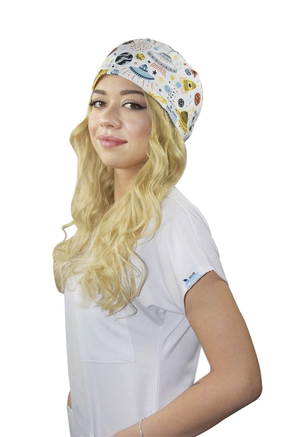 Unisex Kadın Erkek Master Likra Beyaz Gezegen Desenli Doktor Hemşire Hastane Cerrahi Bonesi-Nur Medikal Giyim