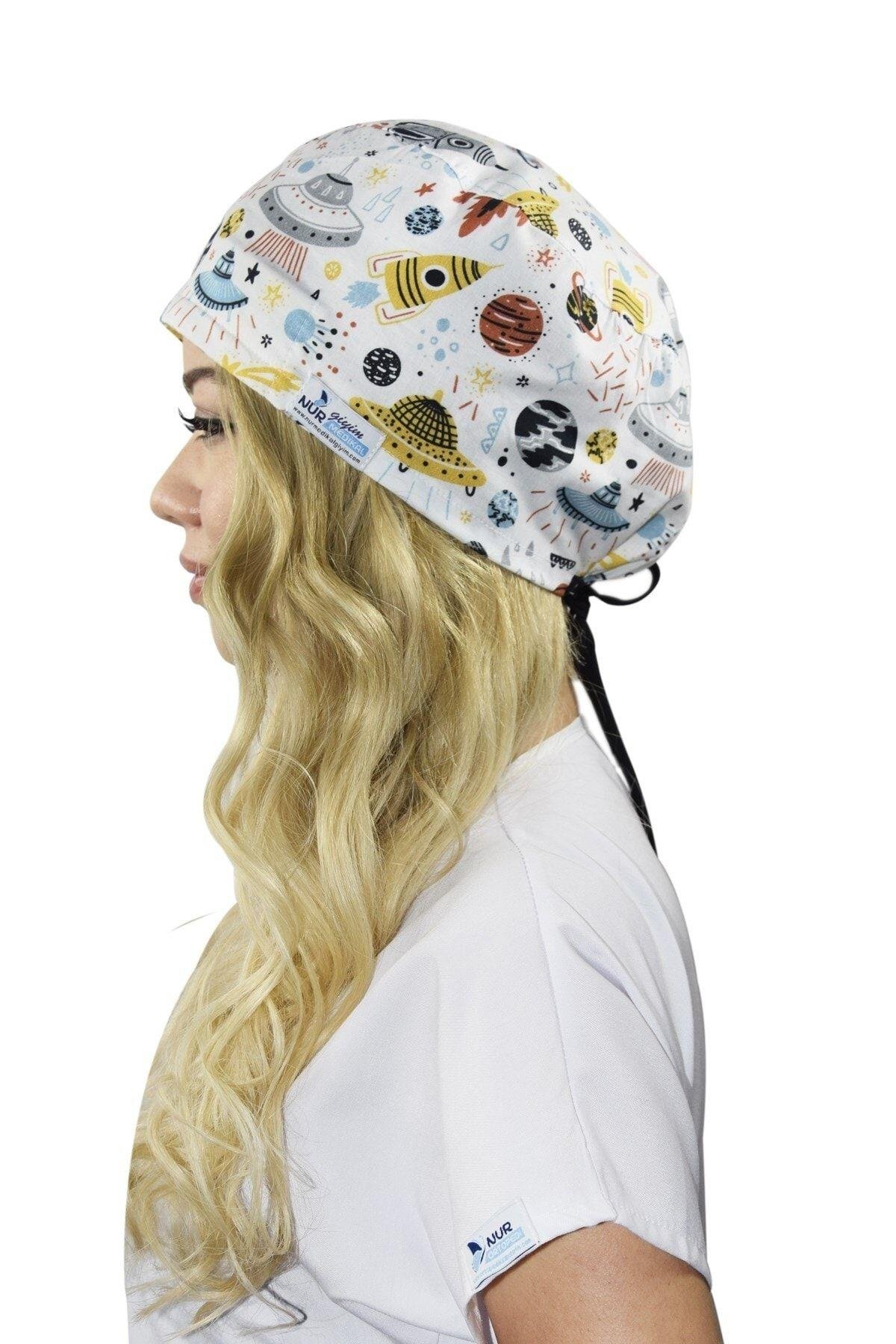 Unisex Kadın Erkek Master Likra Beyaz Gezegen Desenli Doktor Hemşire Hastane Cerrahi Bonesi-Nur Medikal Giyim