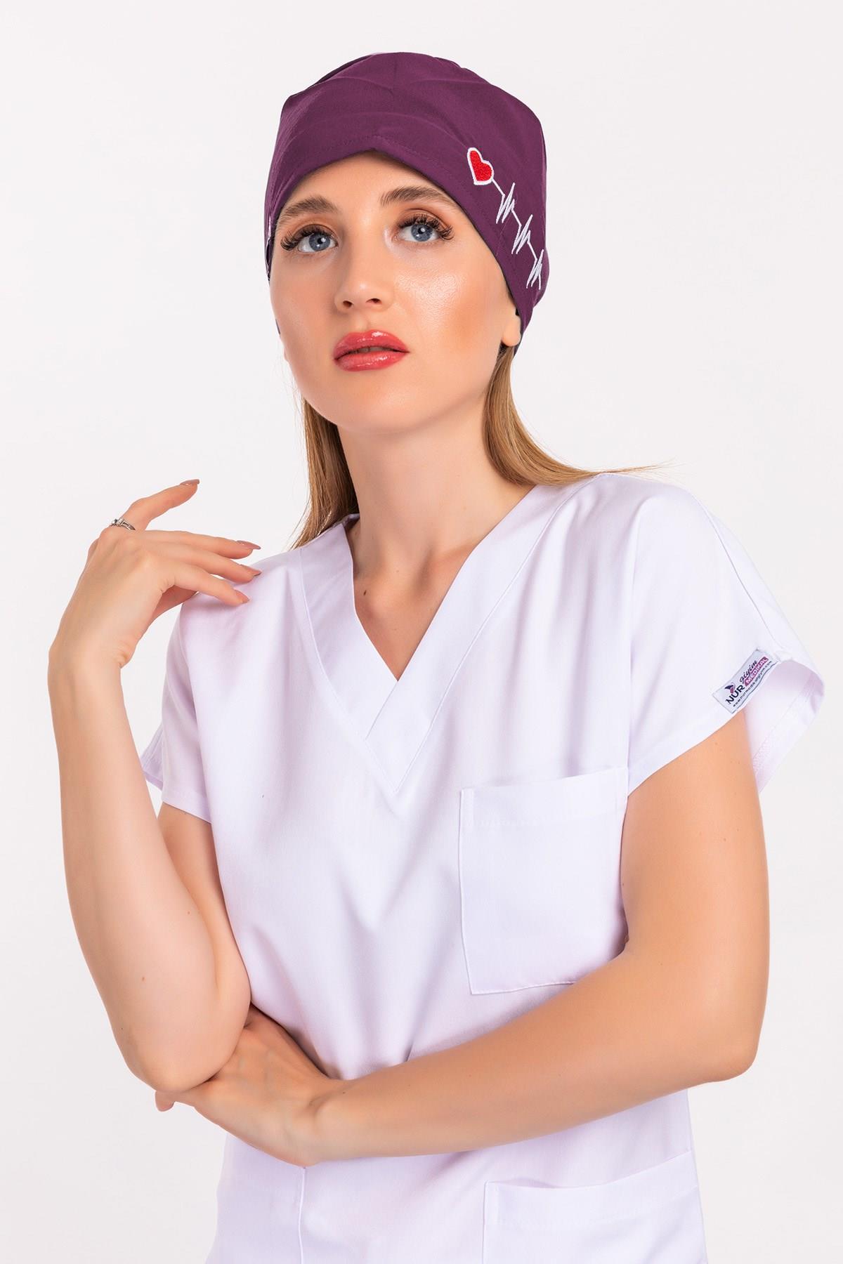 Unisex Mürdüm Kalp Ritim Nakışlı Doktor Hemşire Hastane Medikal Cerrahi Bonesi-Nur Medikal Giyim