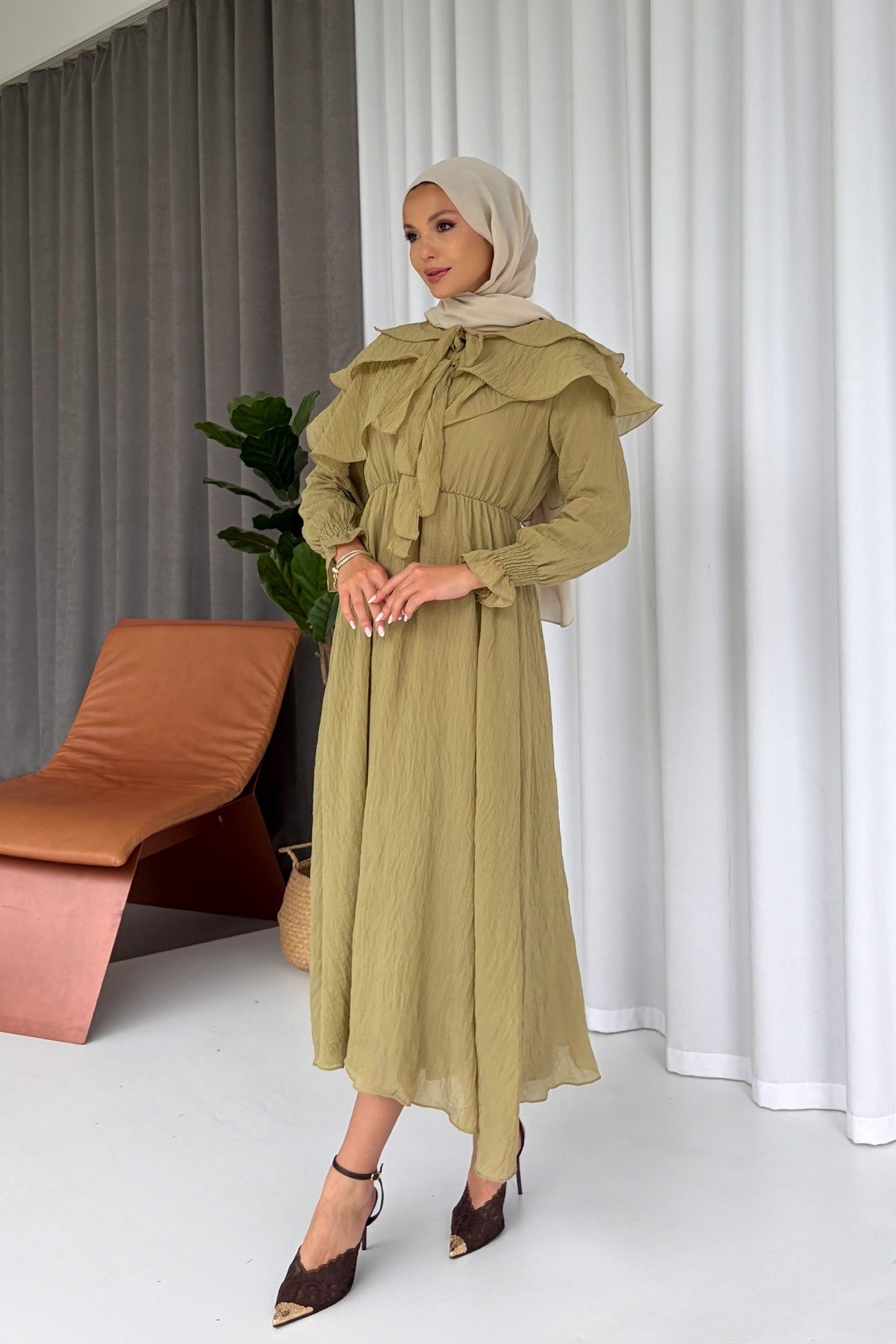 Fırfır Detay Beli Lastikli Elbise - Yeşil