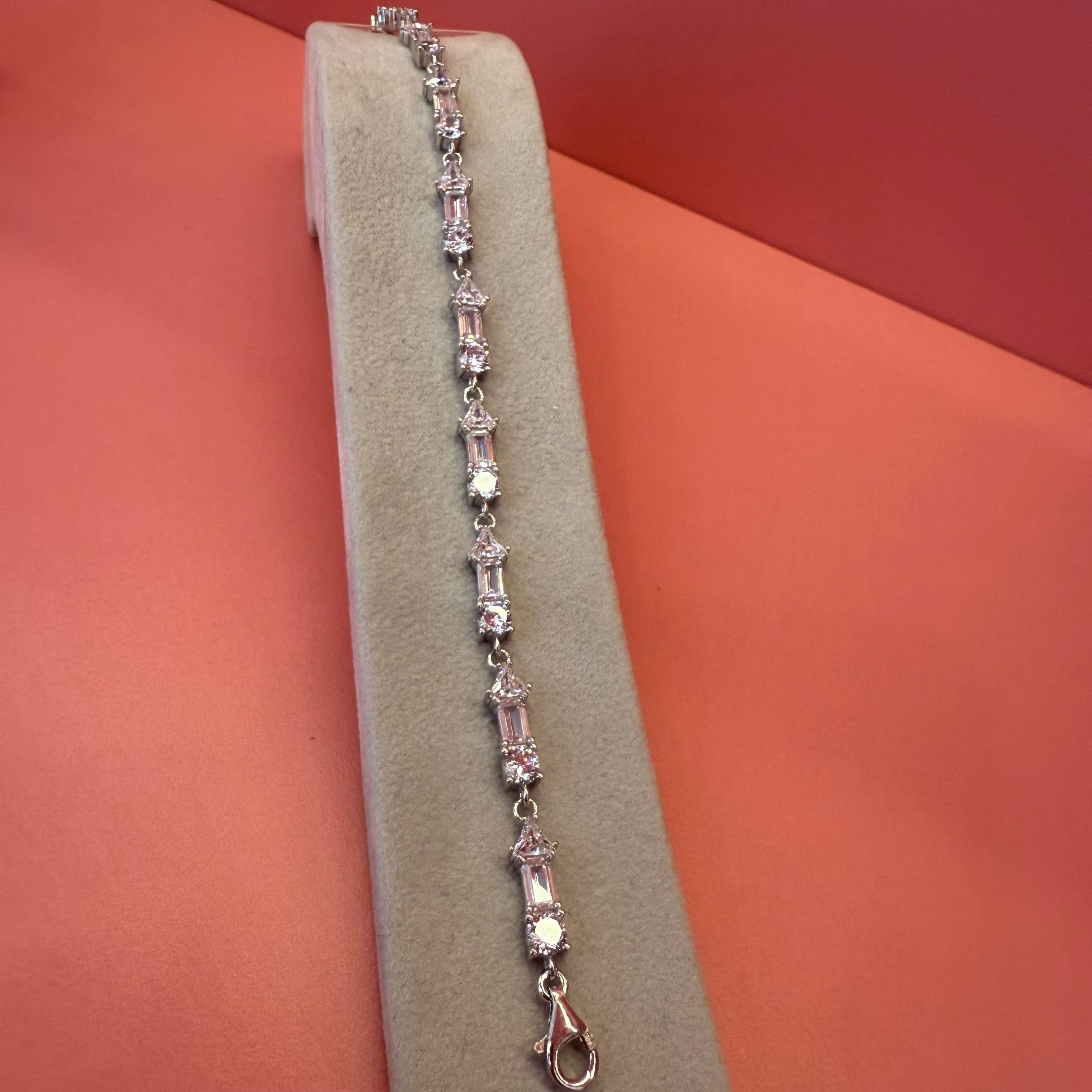 ARROW TAŞLI SILVER BİLEKLİK