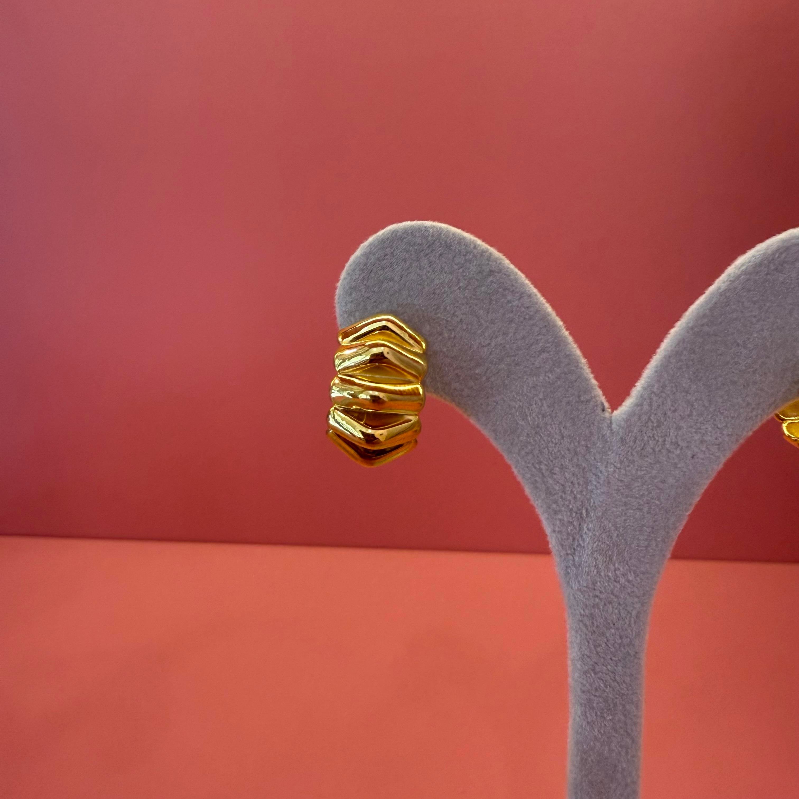 BETTY BOMBELİ GOLD KÜPE