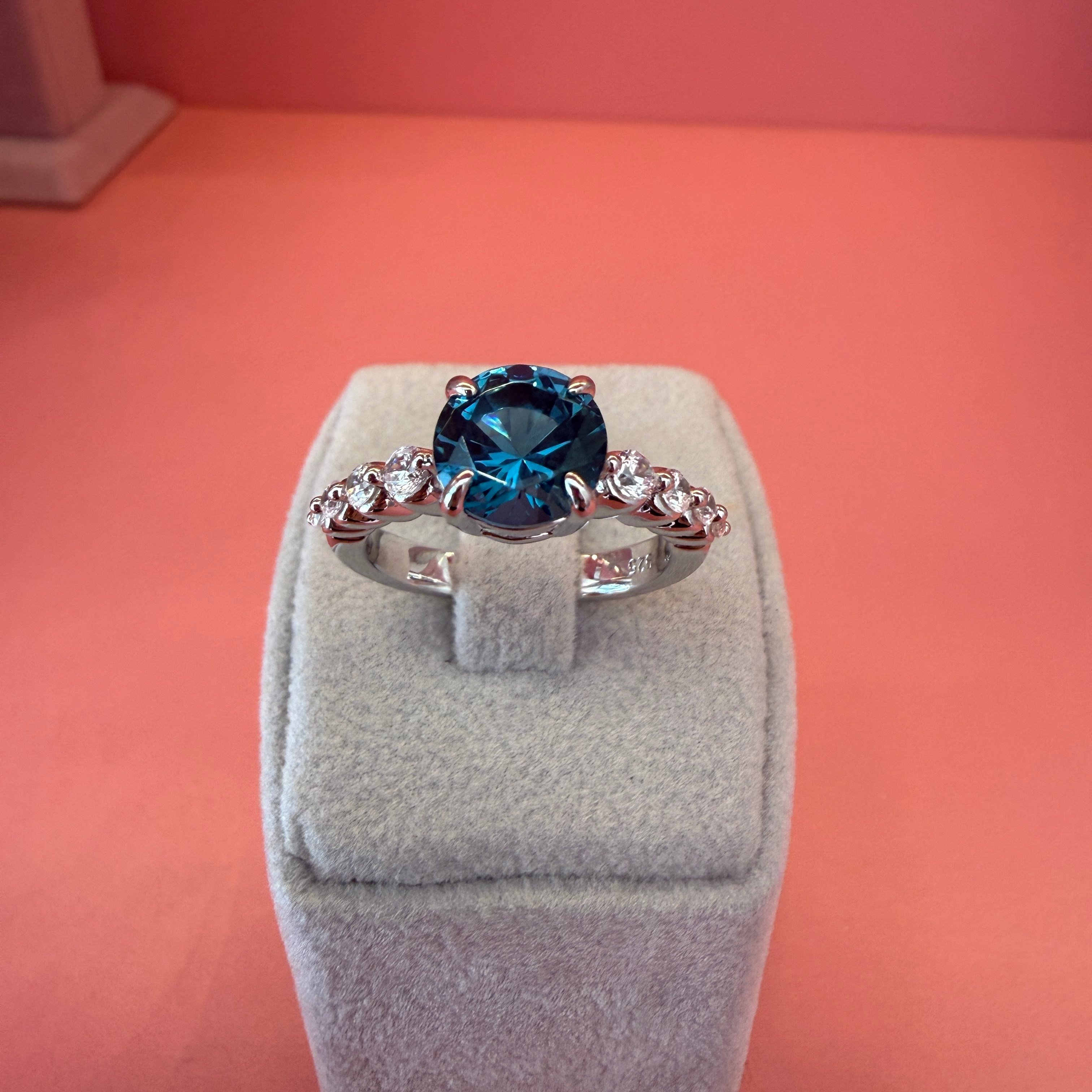 BYNARS AZURE RING
