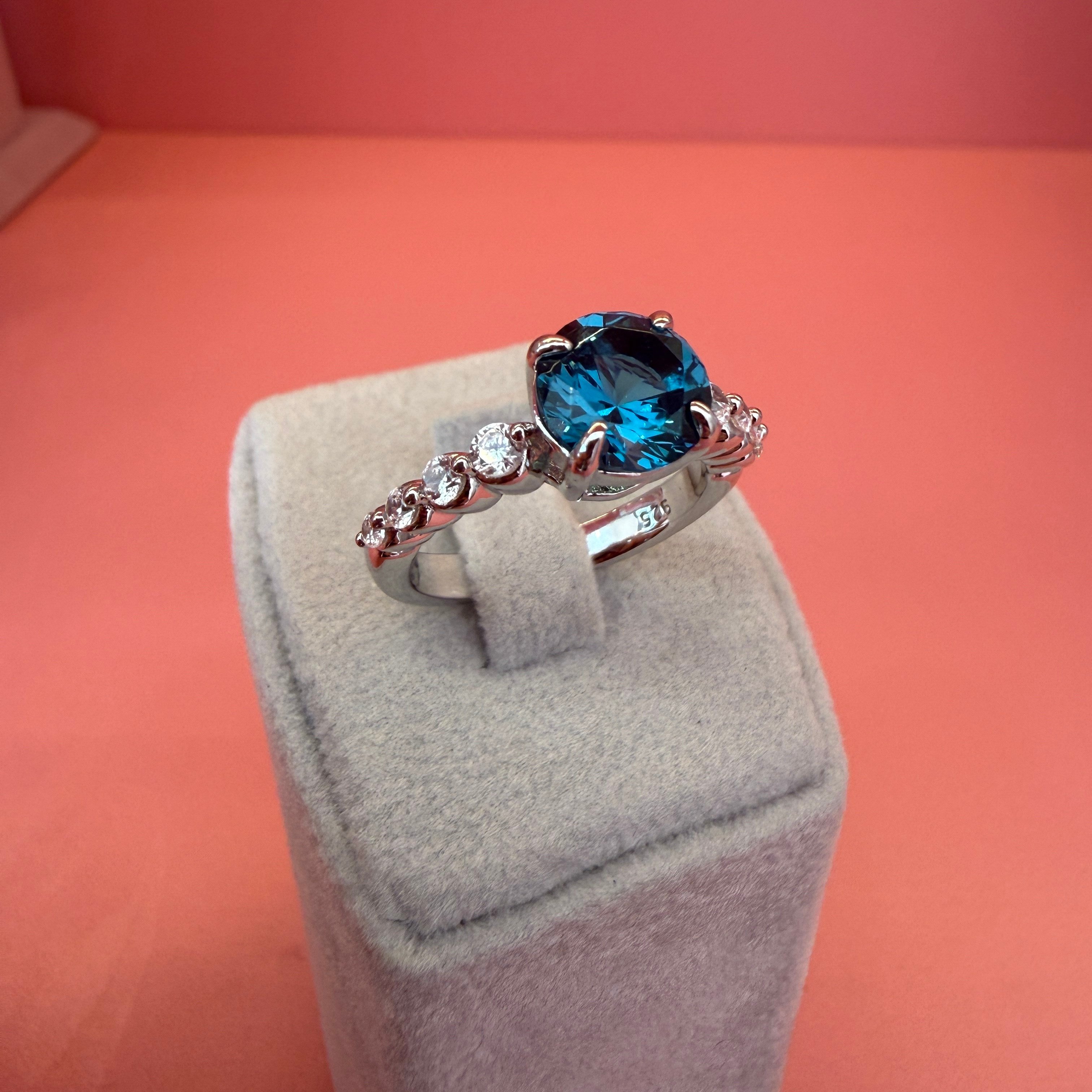 BYNARS AZURE RING