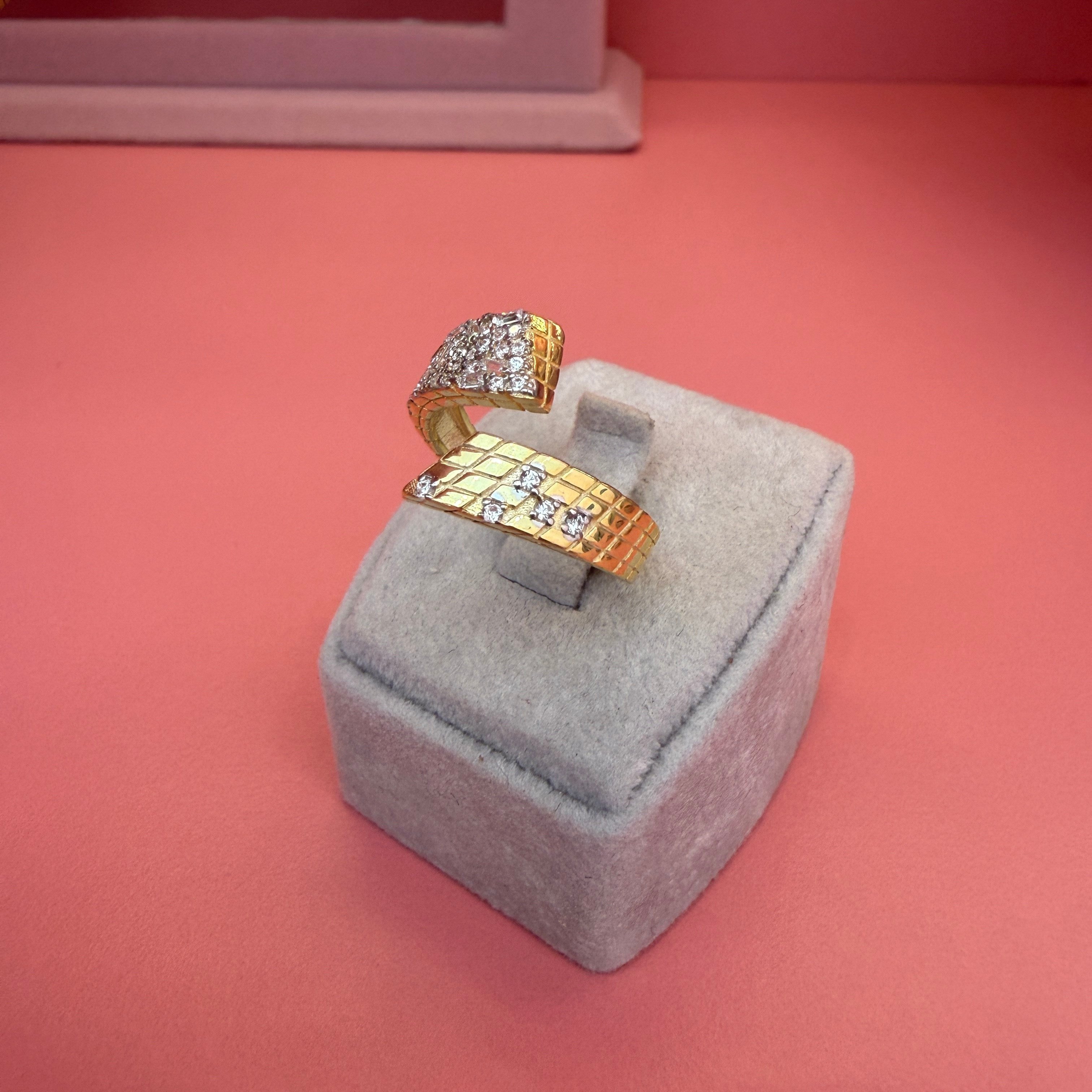 BYNARS BALANCE RING