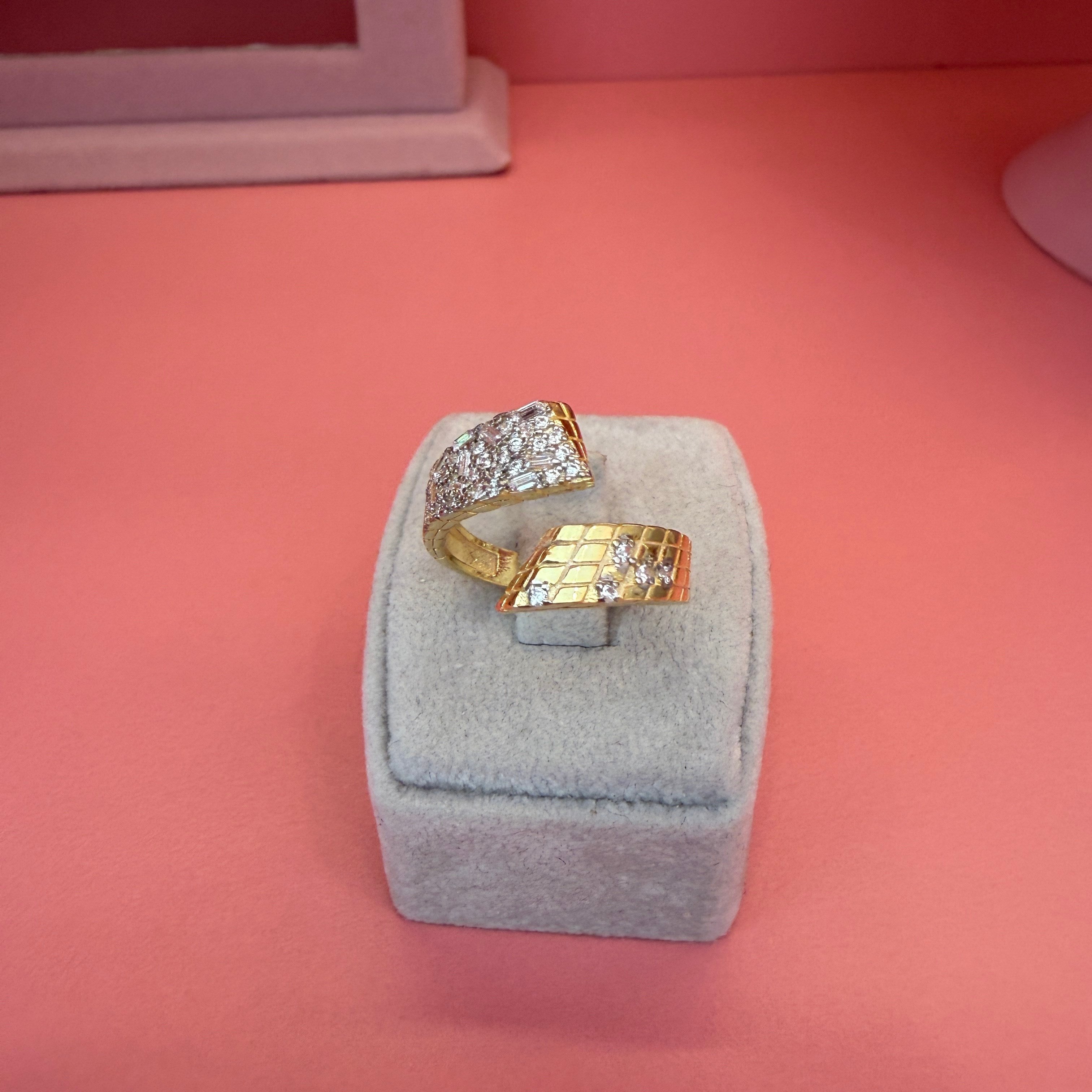BYNARS BALANCE RING